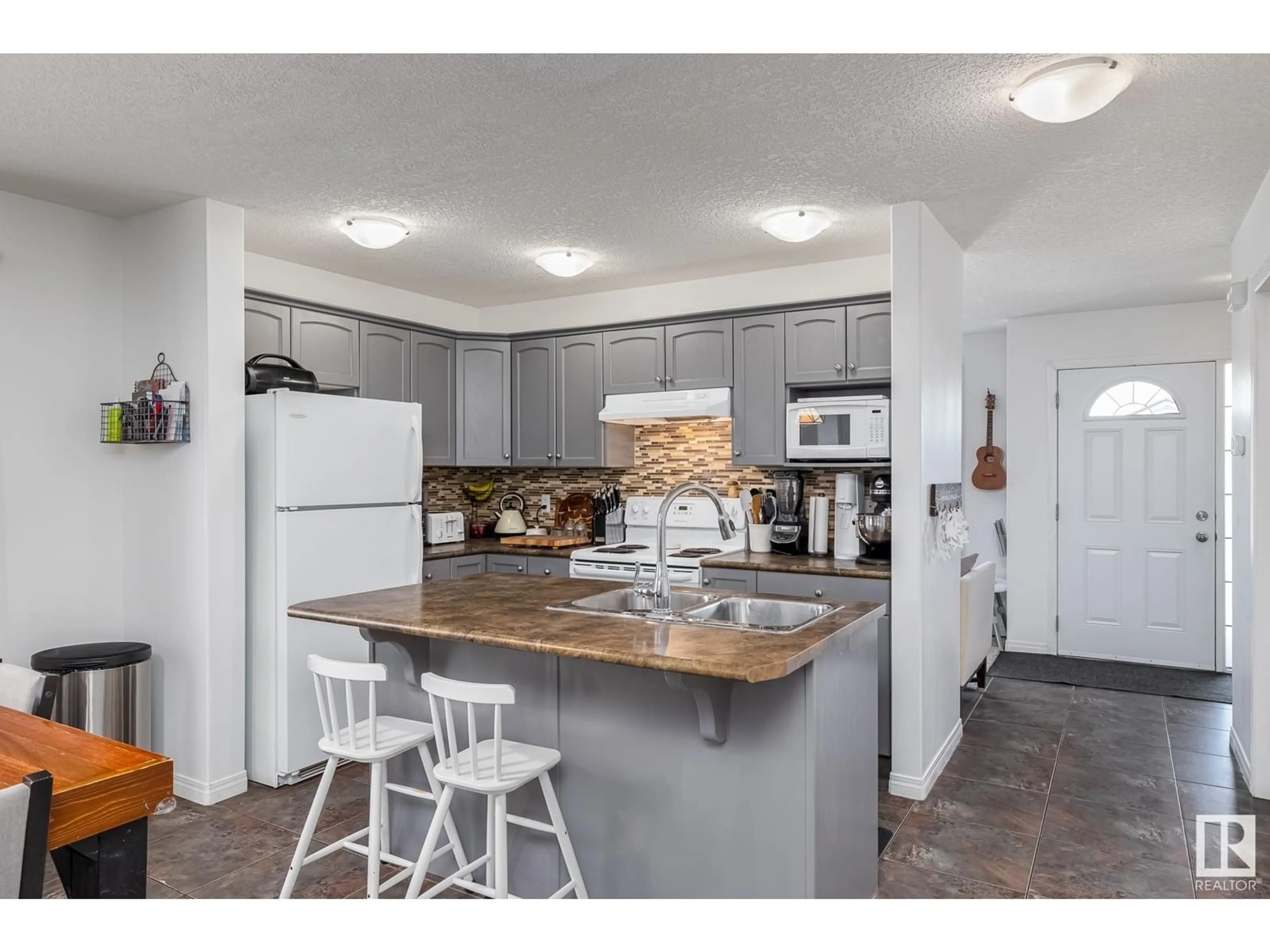 Open concept kitchen, unknown for 184 ACACIA CI, Leduc Alberta T9E0E1