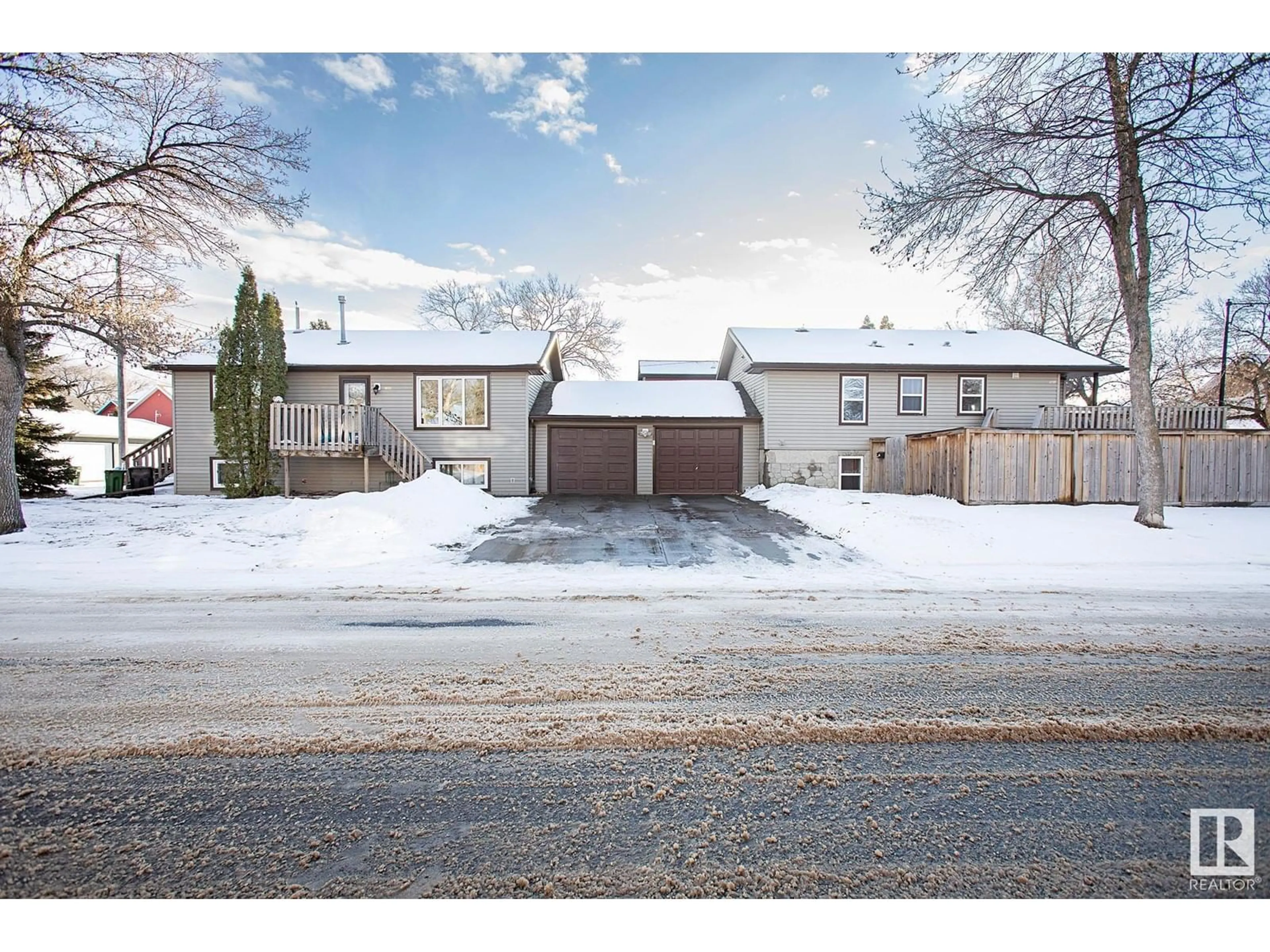 A pic from outside/outdoor area/front of a property/back of a property/a pic from drone, street for 14411 106 AV NW, Edmonton Alberta T5N3Z3