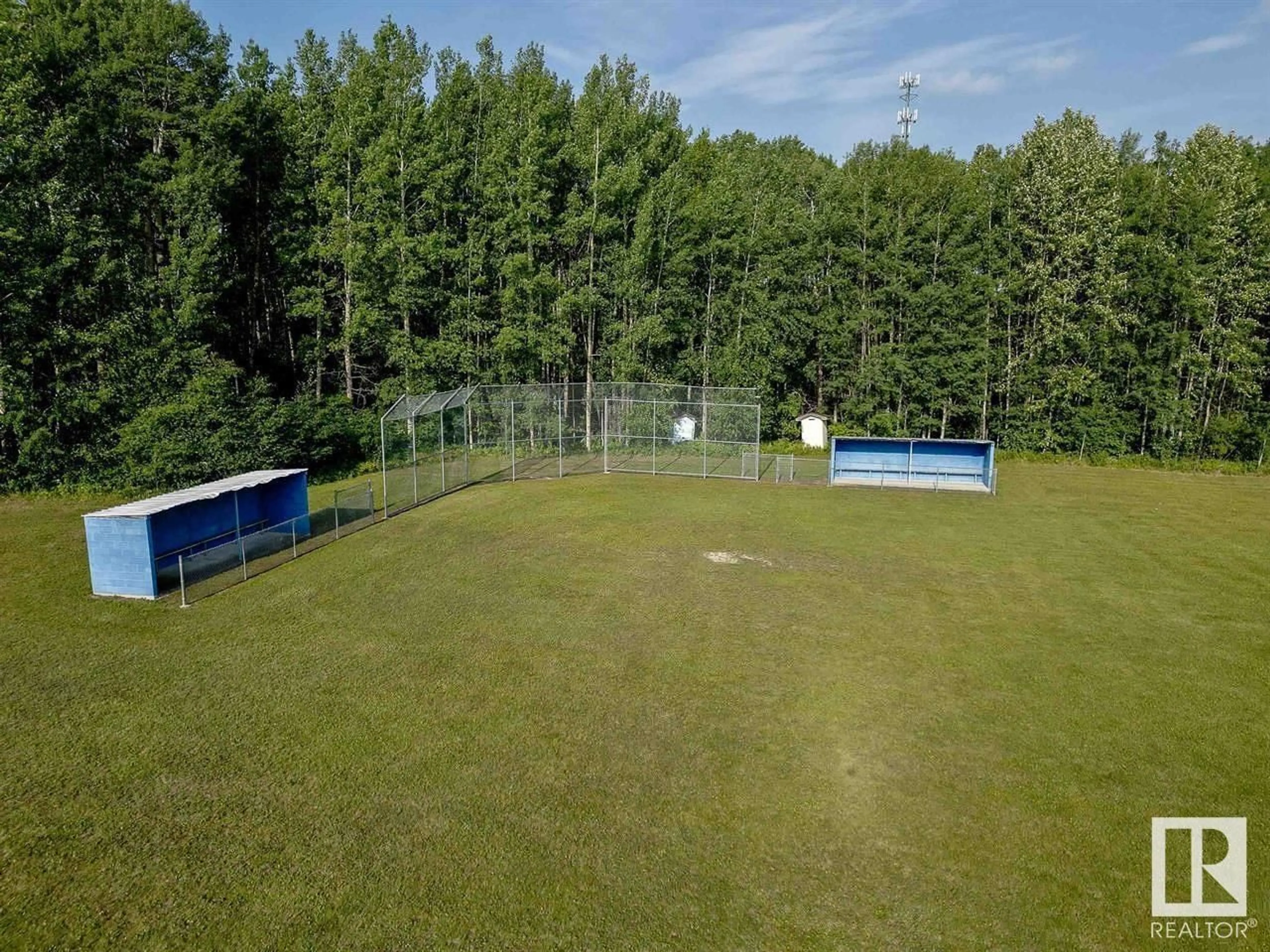 A pic from outside/outdoor area/front of a property/back of a property/a pic from drone, unknown for 5001 50 Avenue, Lodgepole Alberta T0E1K0