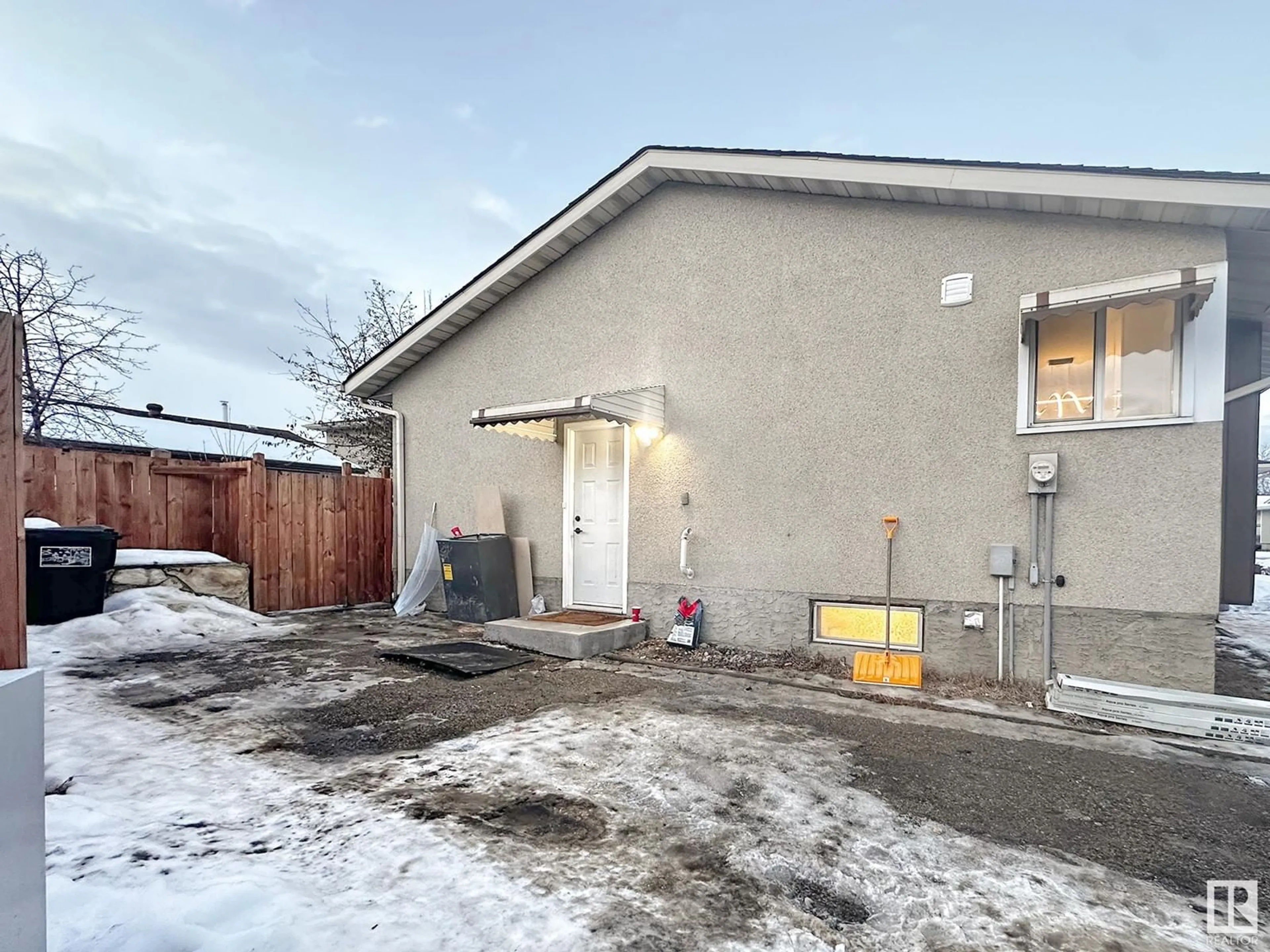 A pic from outside/outdoor area/front of a property/back of a property/a pic from drone, street for 13829 114 ST NW, Edmonton Alberta T5X4R1