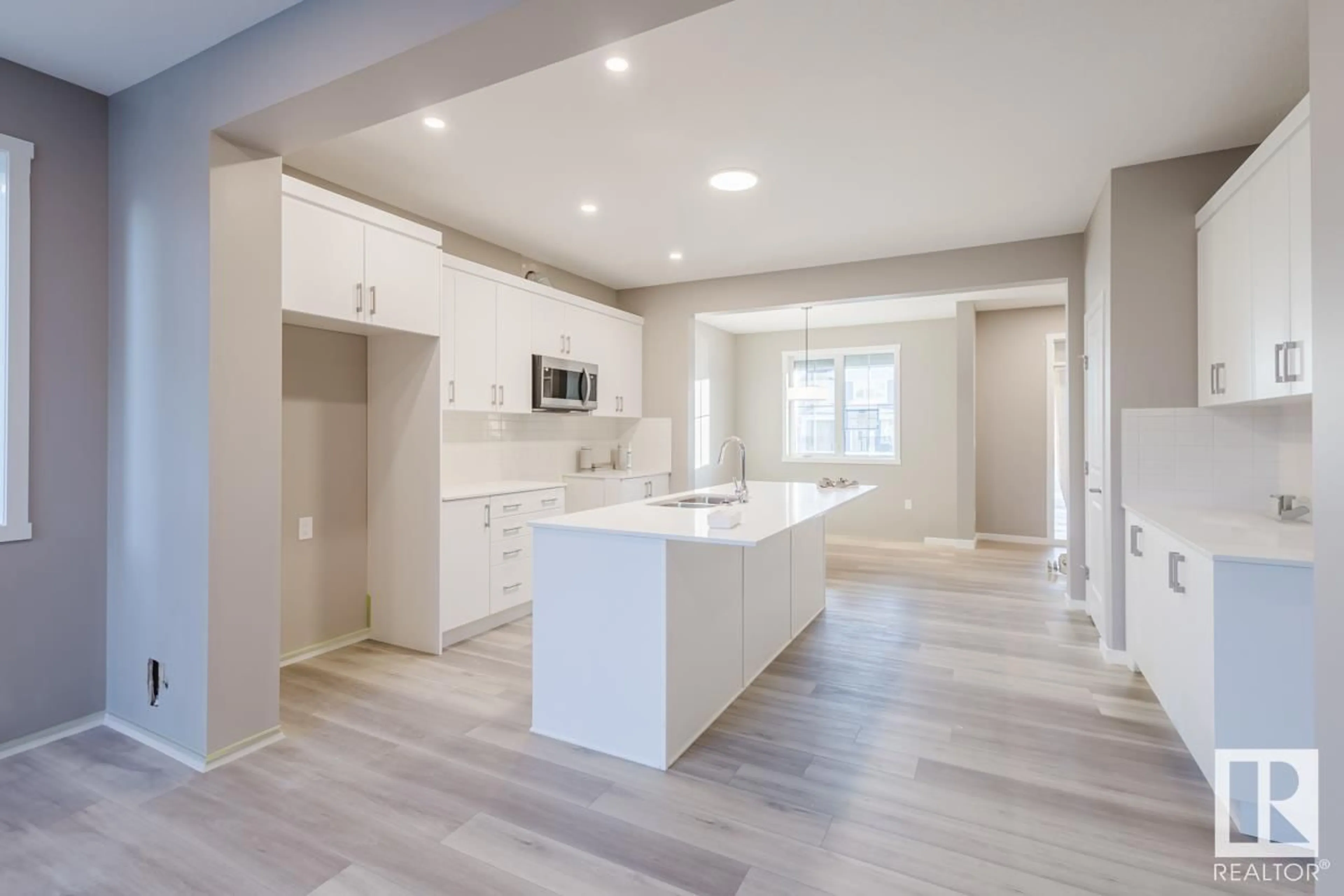 Open concept kitchen, ceramic/tile floor for 1009 Crestview TC, Sherwood Park Alberta T8H3A3