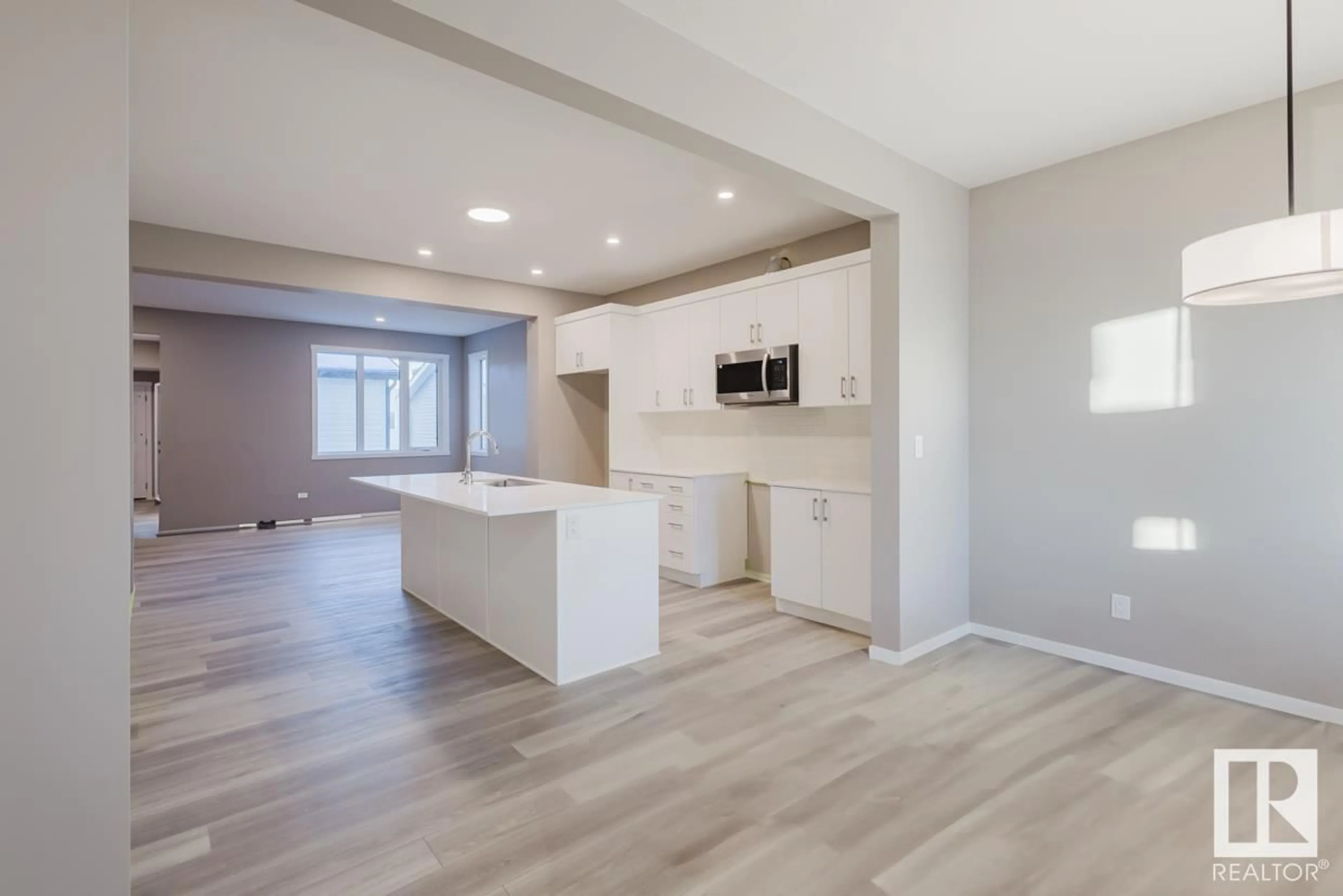 Open concept kitchen, unknown for 1009 Crestview TC, Sherwood Park Alberta T8H3A3