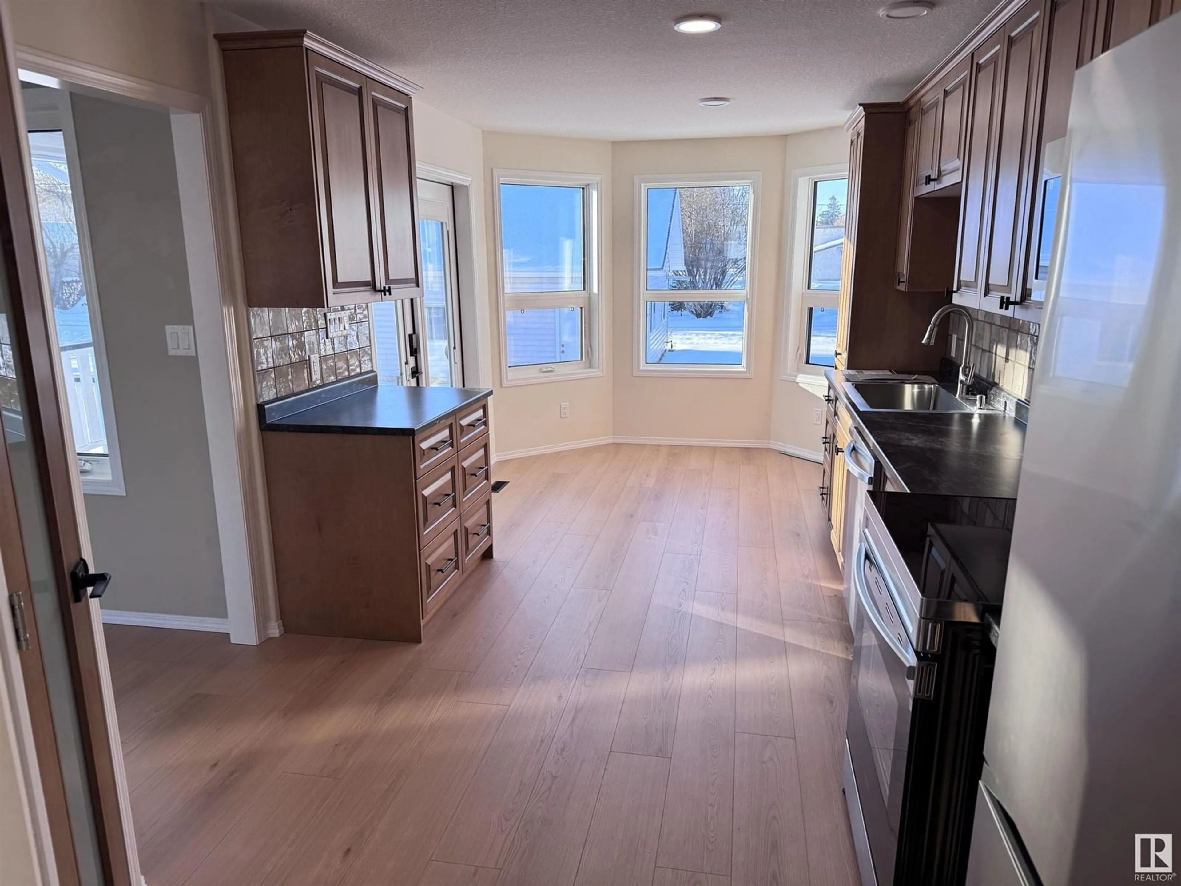 Open concept kitchen, unknown for 5014 49 ST, Newbrook Alberta T0A2P0