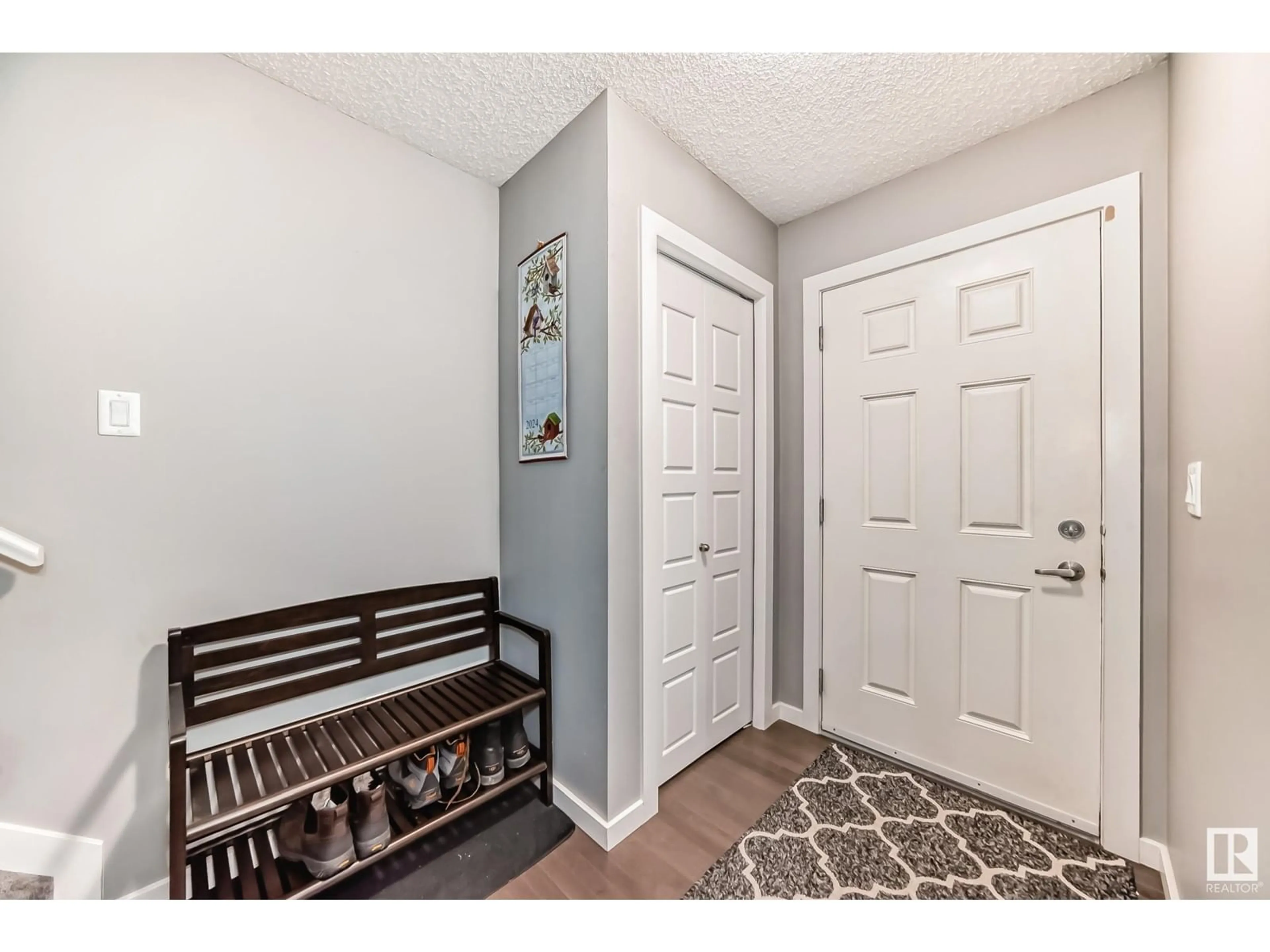 Indoor entryway for 5526 CRABAPPLE LO SW SW, Edmonton Alberta T6X1S5