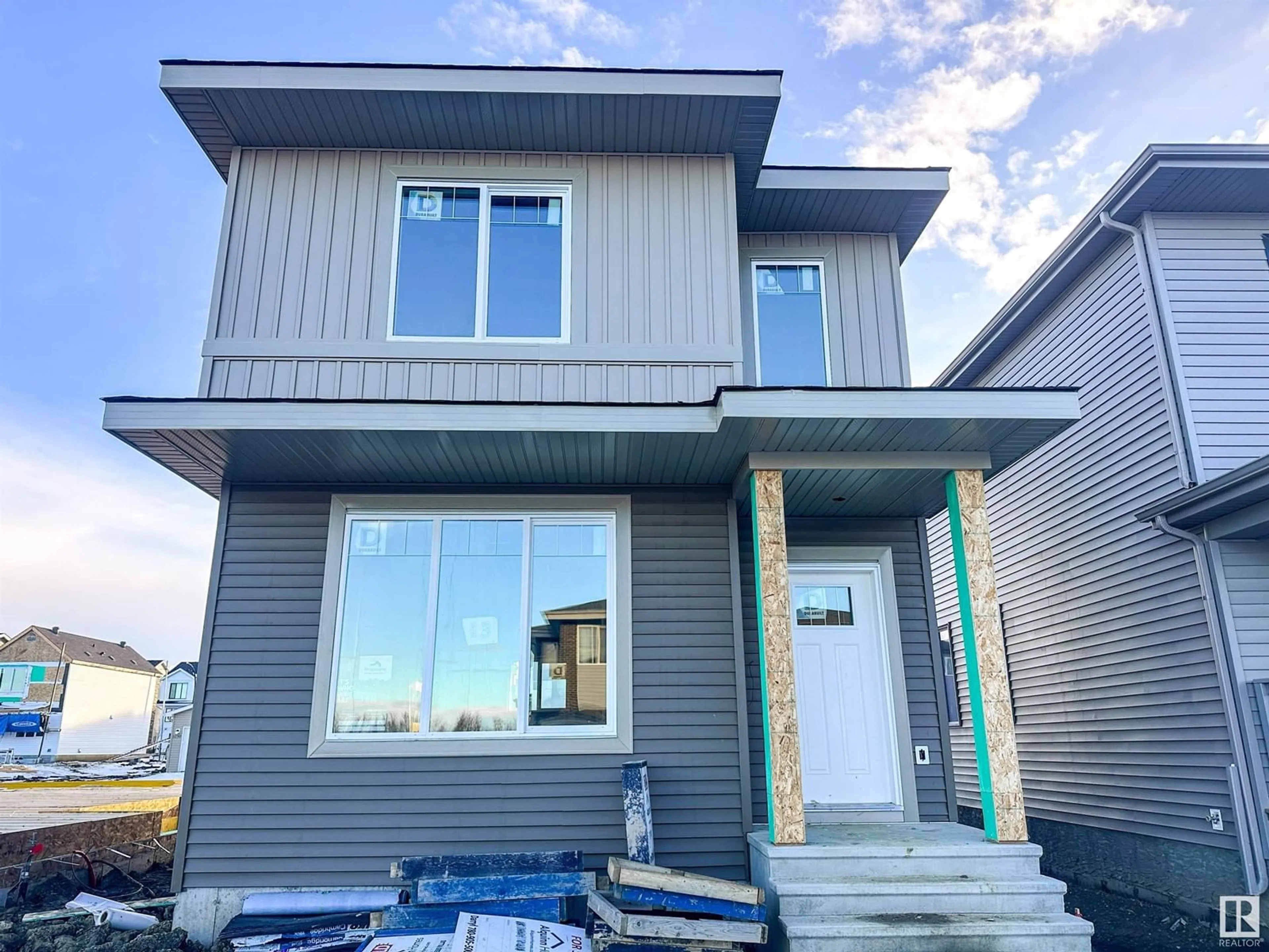 Home with vinyl exterior material, unknown for 13 ETON LI, Spruce Grove Alberta T7X4B7