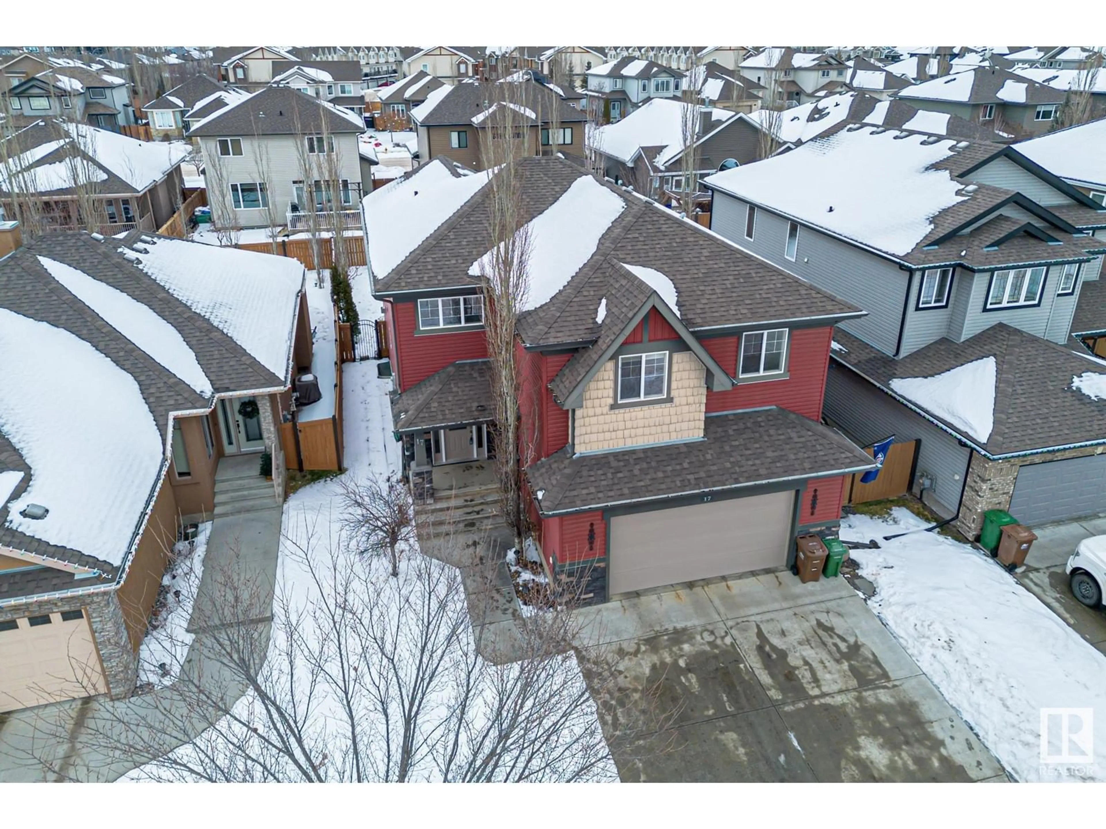 A pic from outside/outdoor area/front of a property/back of a property/a pic from drone, street for 17 NEWTON PL, St. Albert Alberta T8N3V8