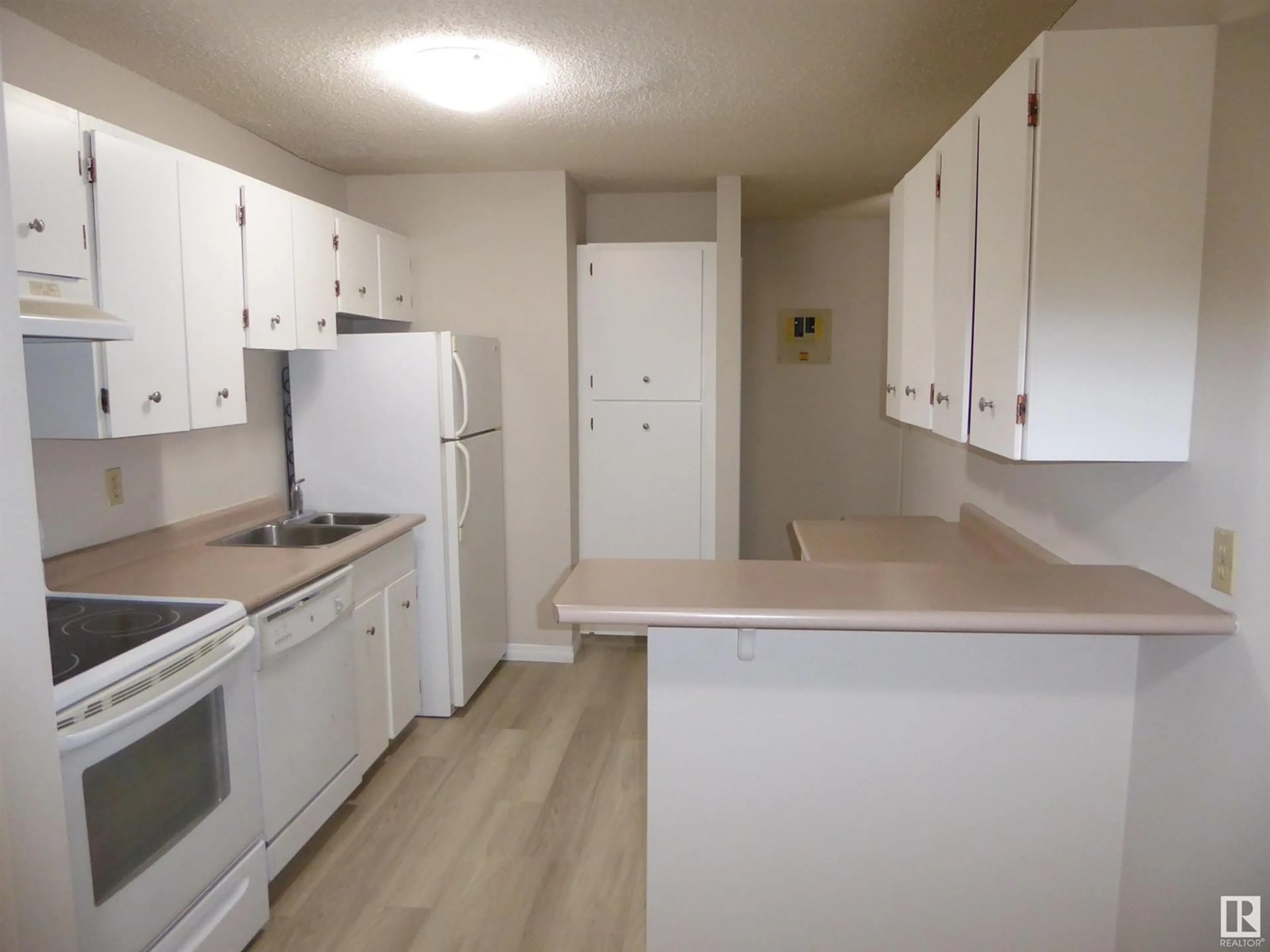 Standard kitchen, unknown for #230 95 McKenney AV, St. Albert Alberta T8N2Y2