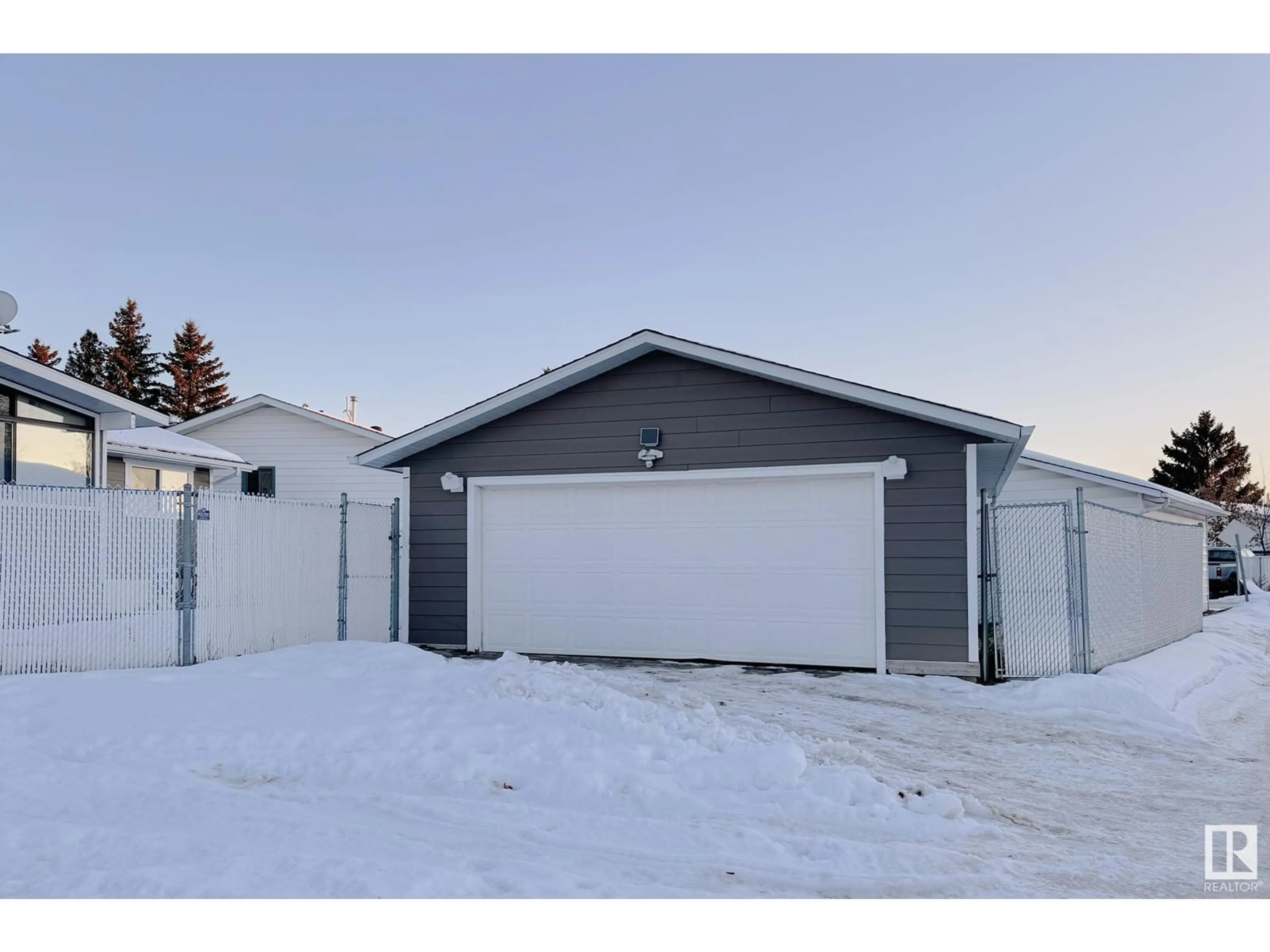 Unknown for 1139 LAKEWOOD ROAD, Edmonton Alberta T6K3A9