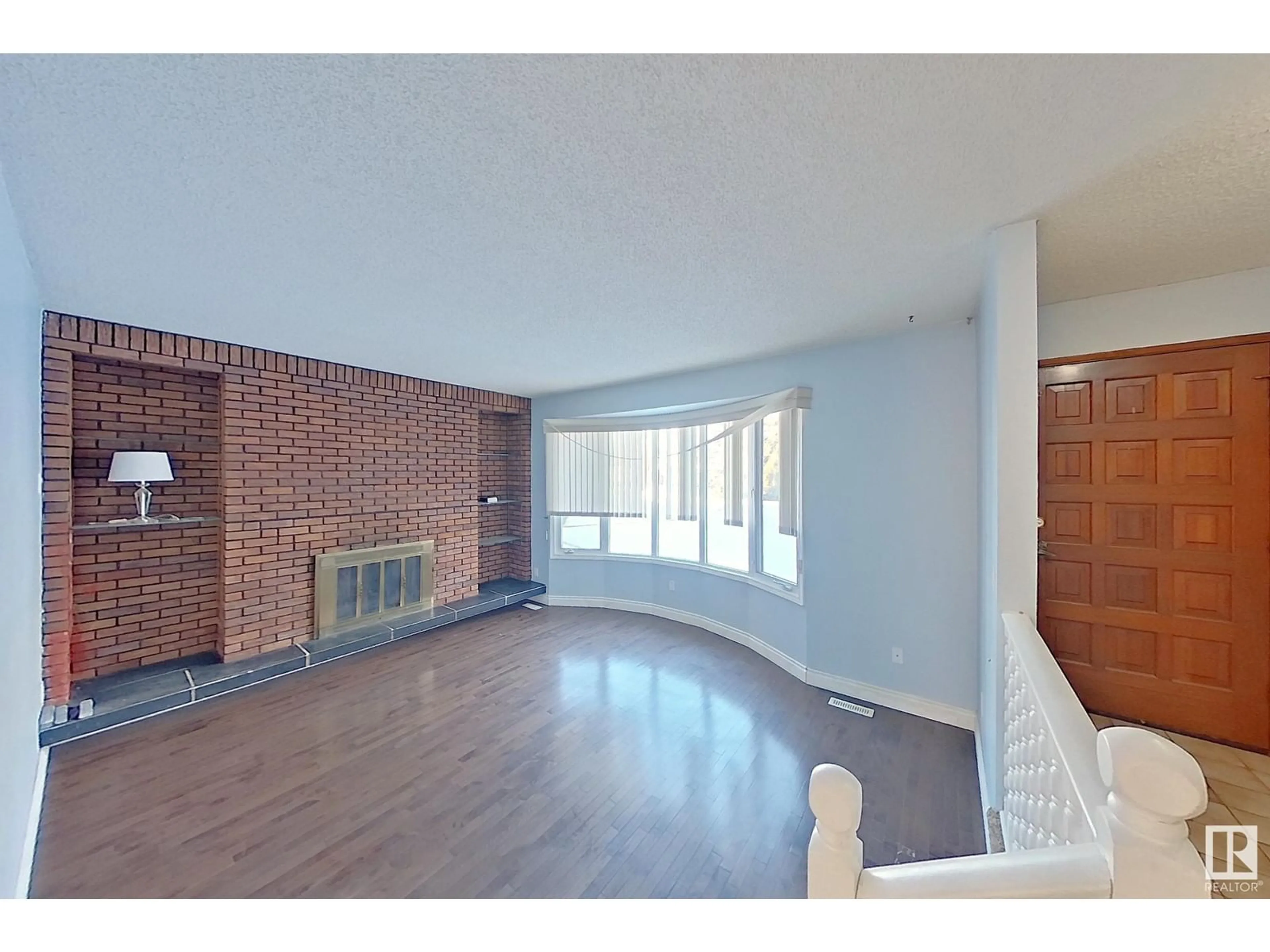 Unknown for 1139 LAKEWOOD ROAD, Edmonton Alberta T6K3A9