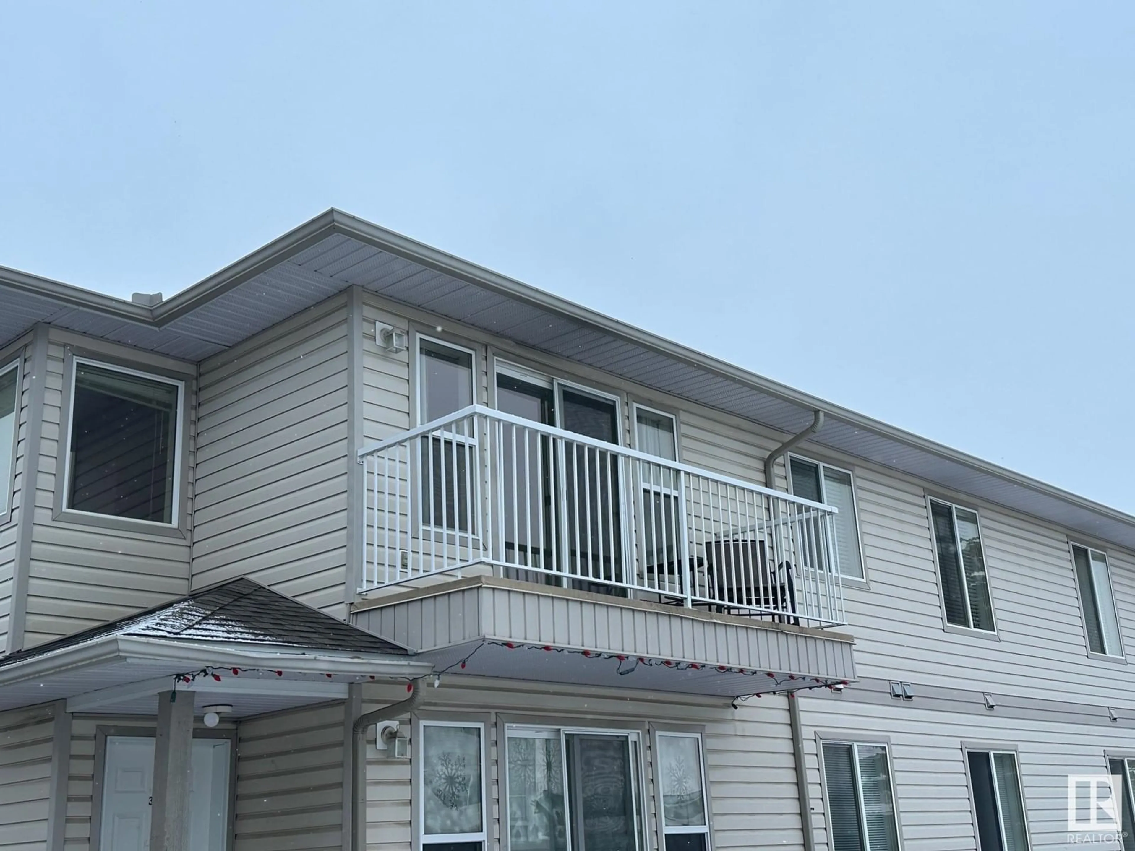 Home with vinyl exterior material, building for #32 4405D 37 ST, Stony Plain Alberta T7Z2N8