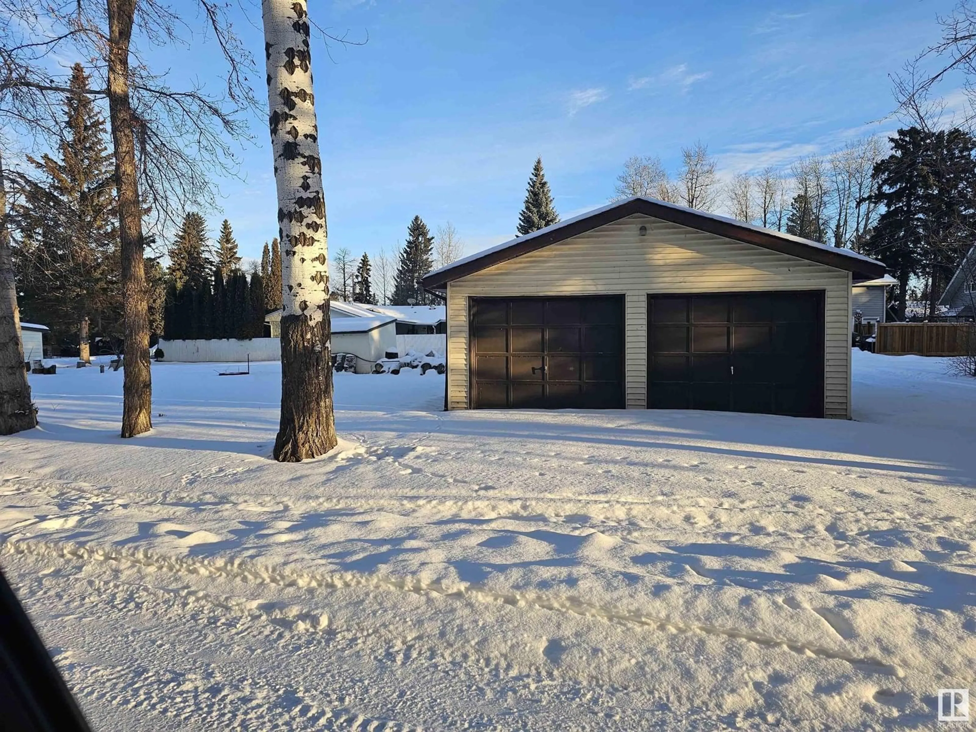 Indoor garage for 5227 5231 48A st, Rural Lac Ste. Anne County Alberta T0A0A0