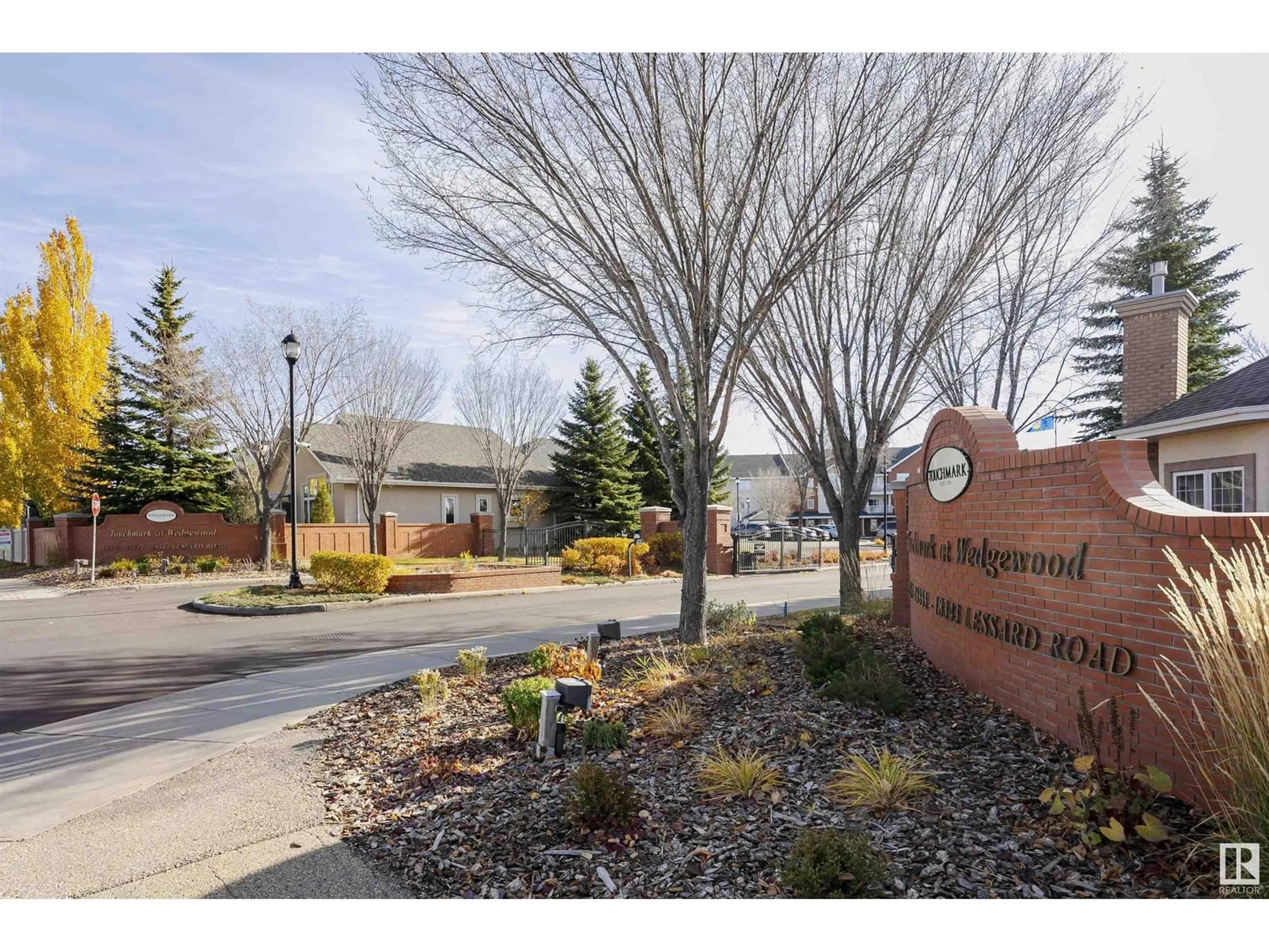 Indoor foyer for #42 18343 Lessard RD NW NW, Edmonton Alberta T6M0A2