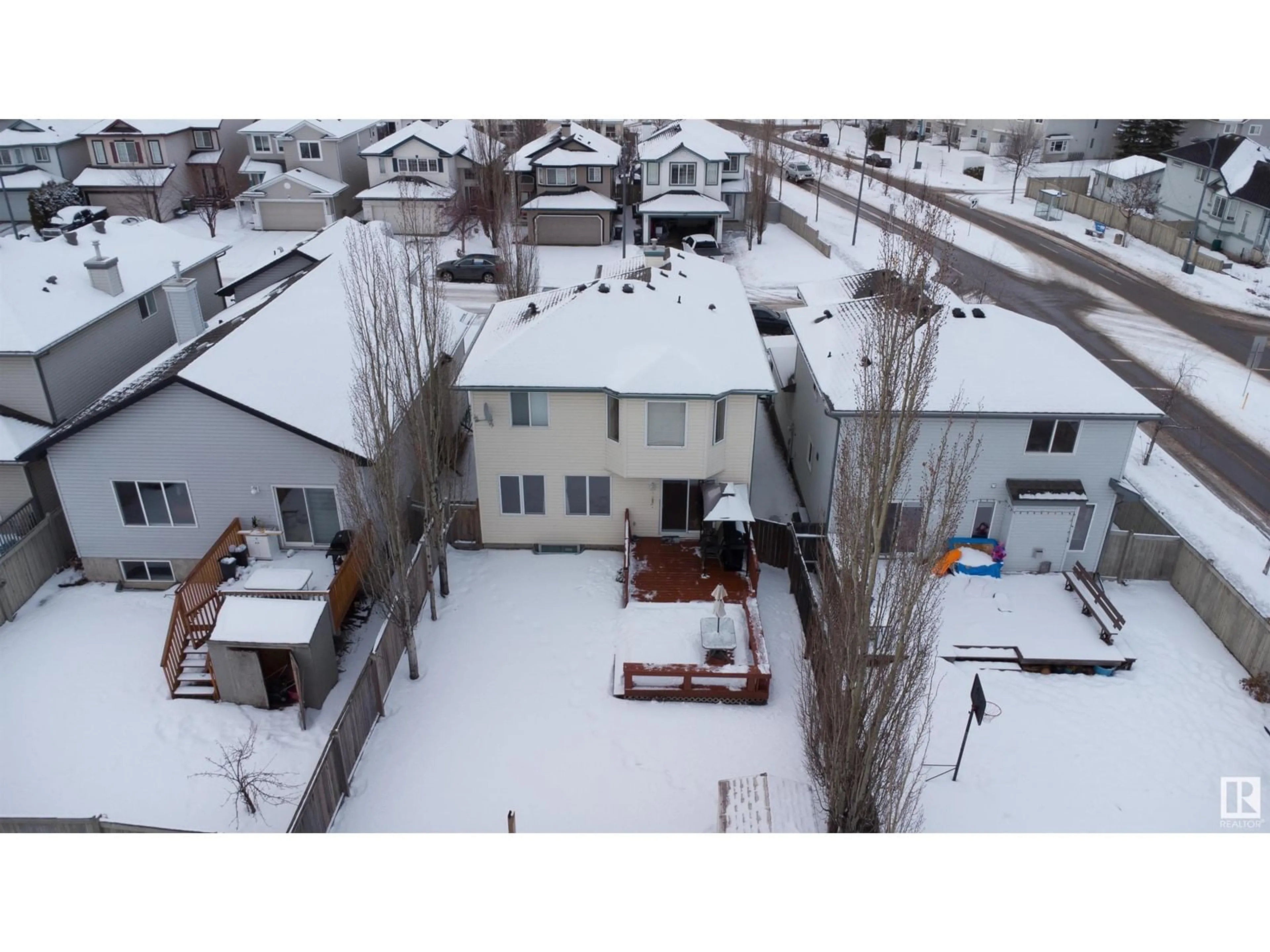 A pic from outside/outdoor area/front of a property/back of a property/a pic from drone, unknown for 405 85 ST SW, Edmonton Alberta T6X1H7