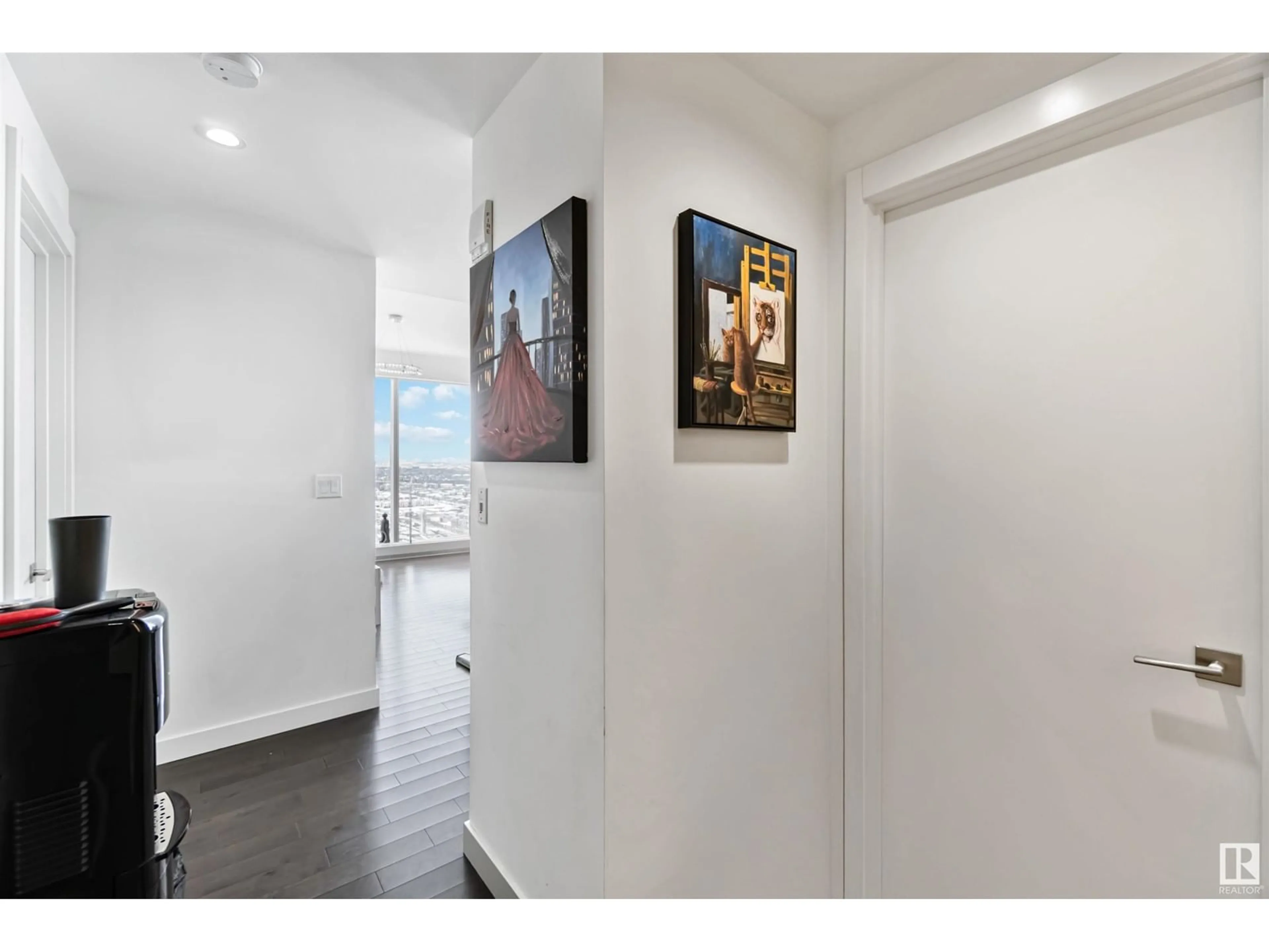 Indoor entryway for 10360 NW - 2501 102 ST, Edmonton Alberta T5J0K6