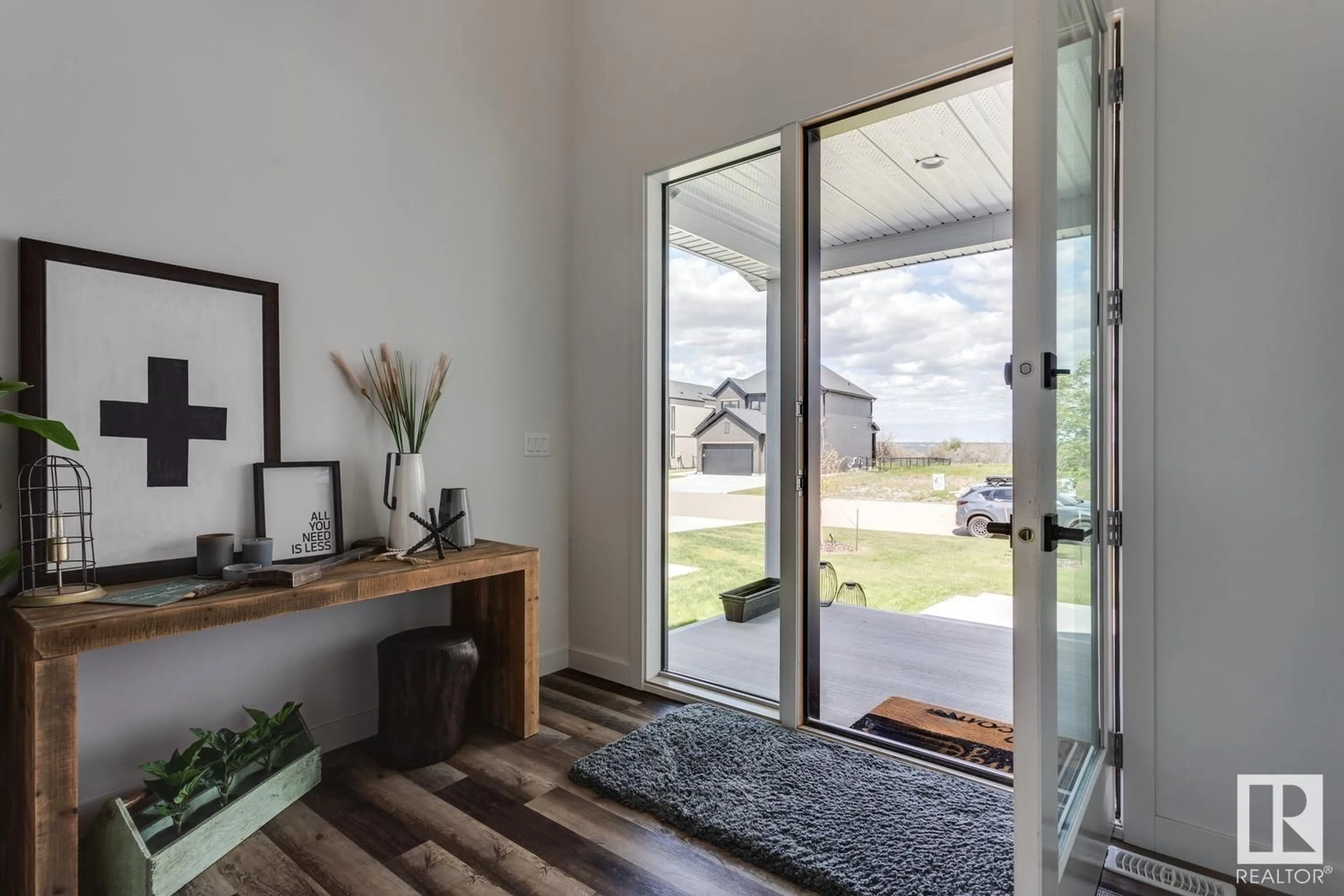 Indoor entryway for #32 3410 STE ANNE TR, Rural Lac Ste. Anne County Alberta T0E0A1