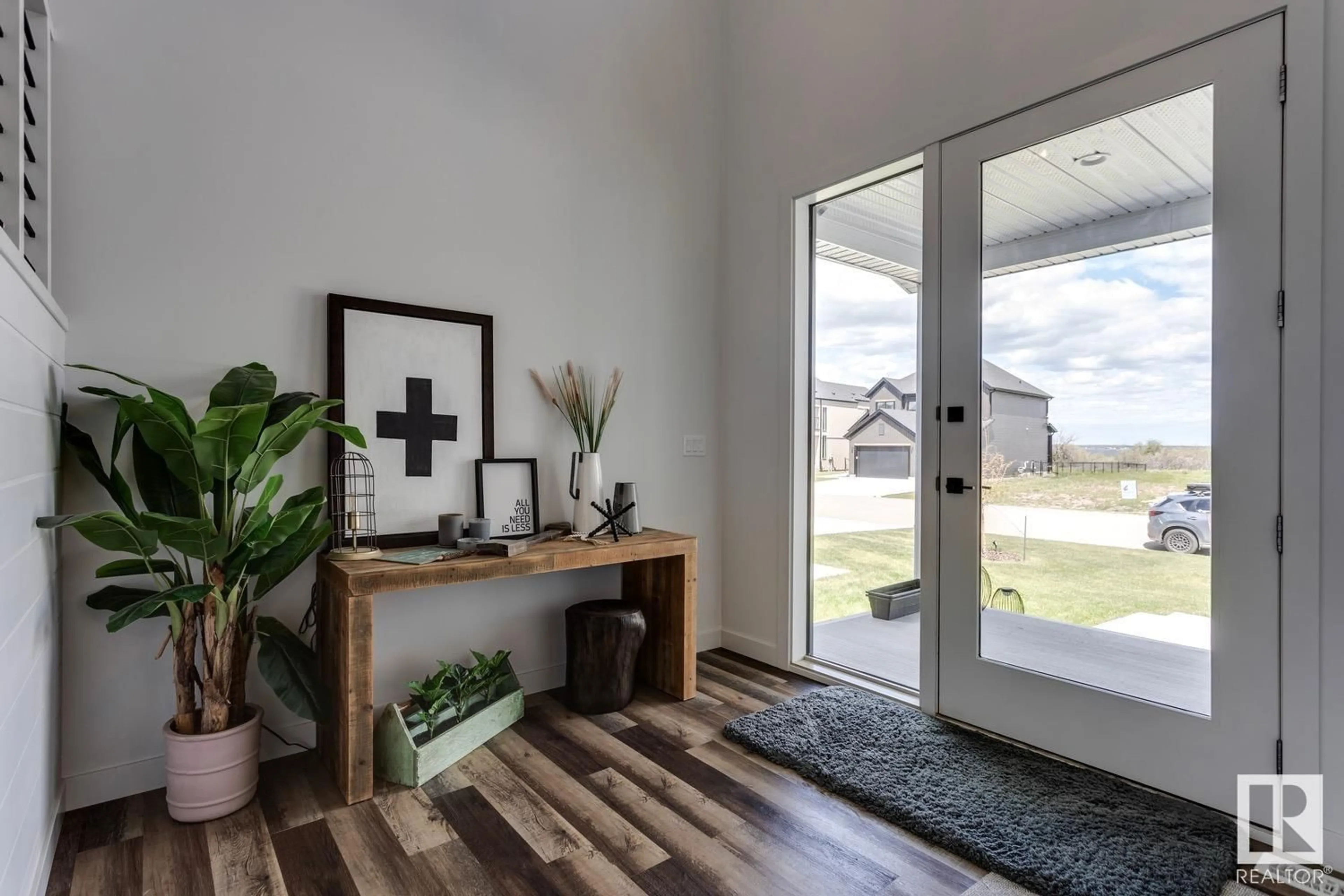 Indoor entryway for #32 3410 STE ANNE TR, Rural Lac Ste. Anne County Alberta T0E0A1