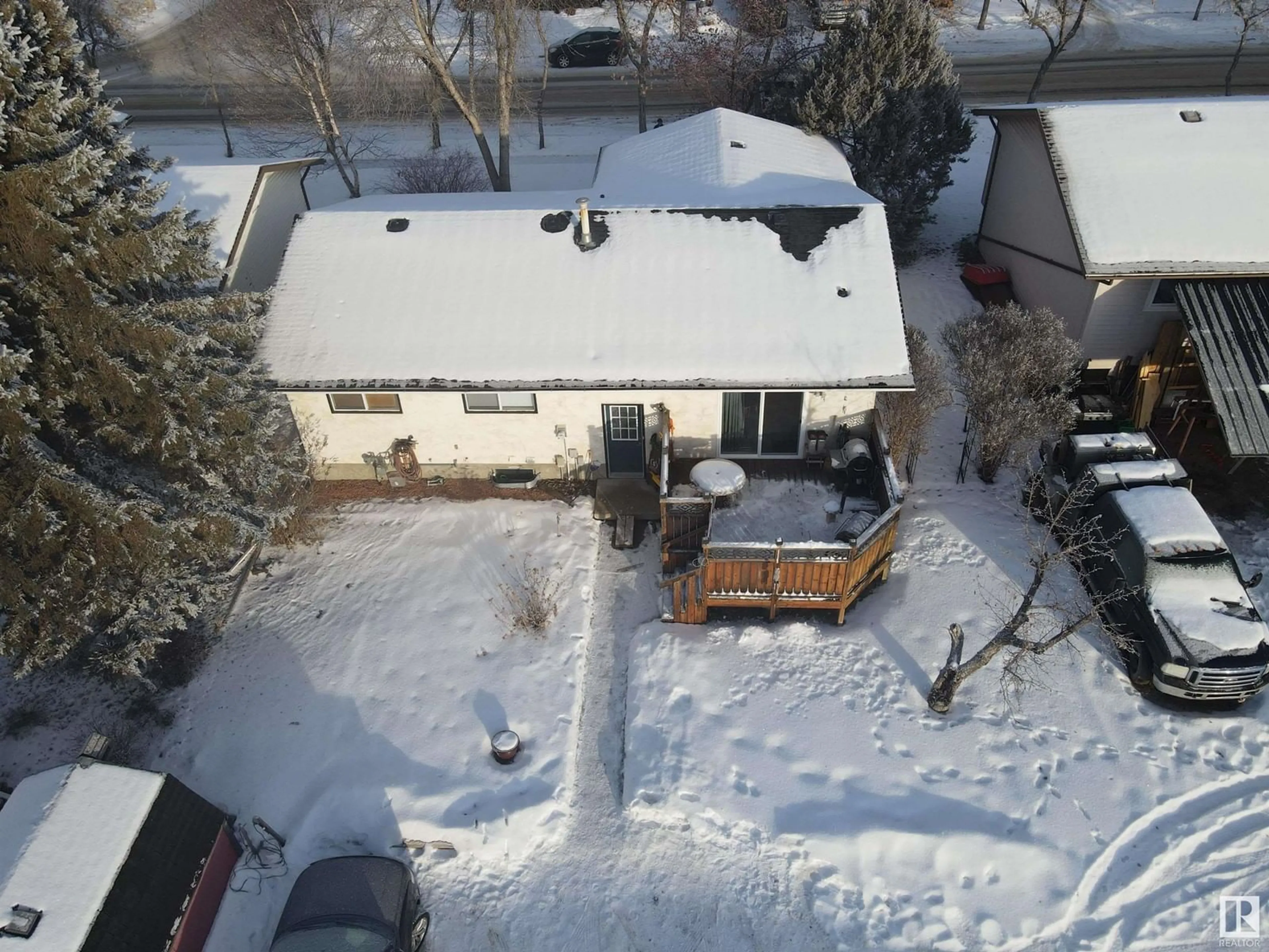 A pic from outside/outdoor area/front of a property/back of a property/a pic from drone, street for 4108 45 AV, Bonnyville Town Alberta T9N1J3