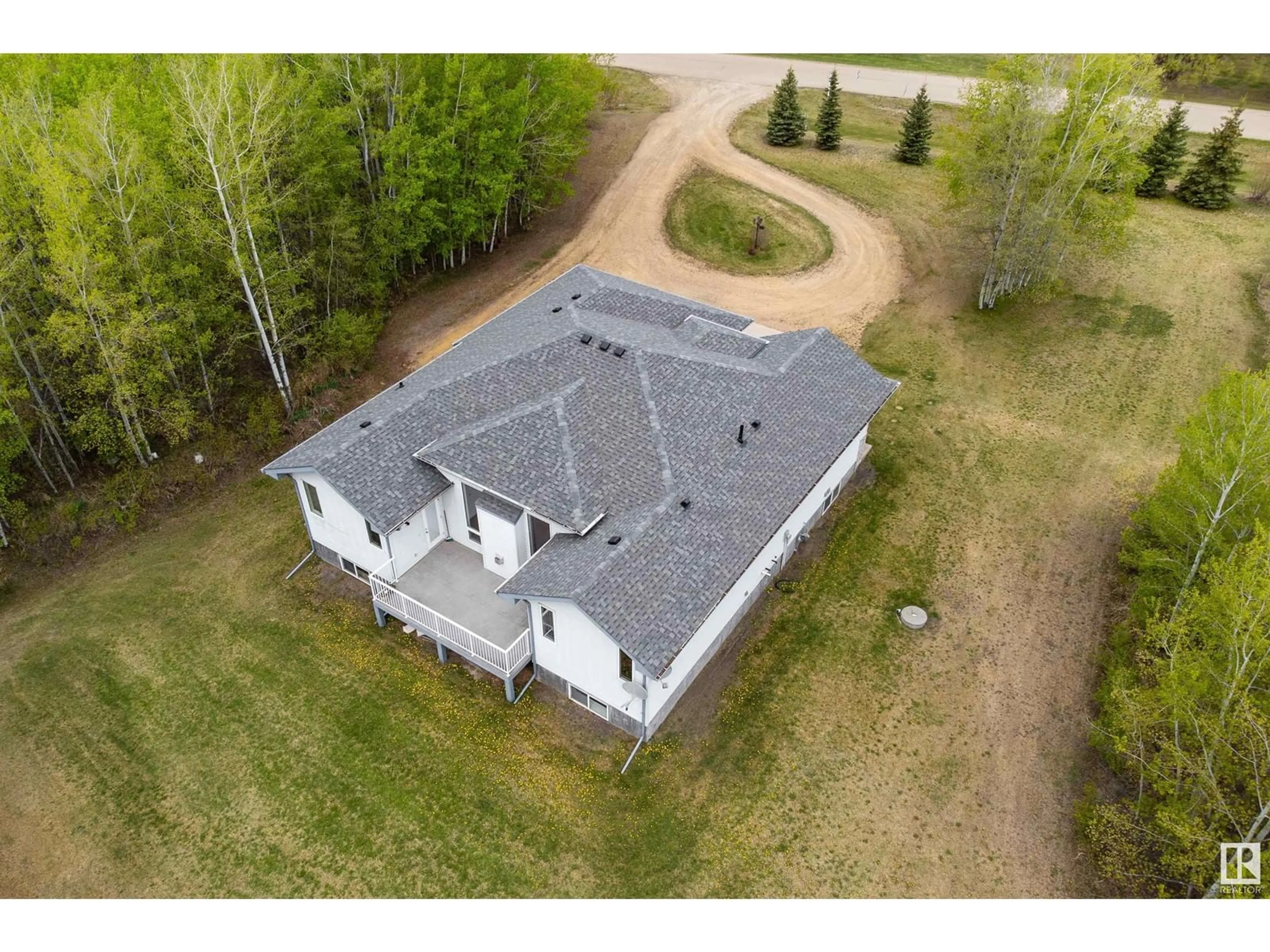 A pic from outside/outdoor area/front of a property/back of a property/a pic from drone, building for 30 50210 RGE ROAD 244, Rural Leduc County Alberta T4X0N9