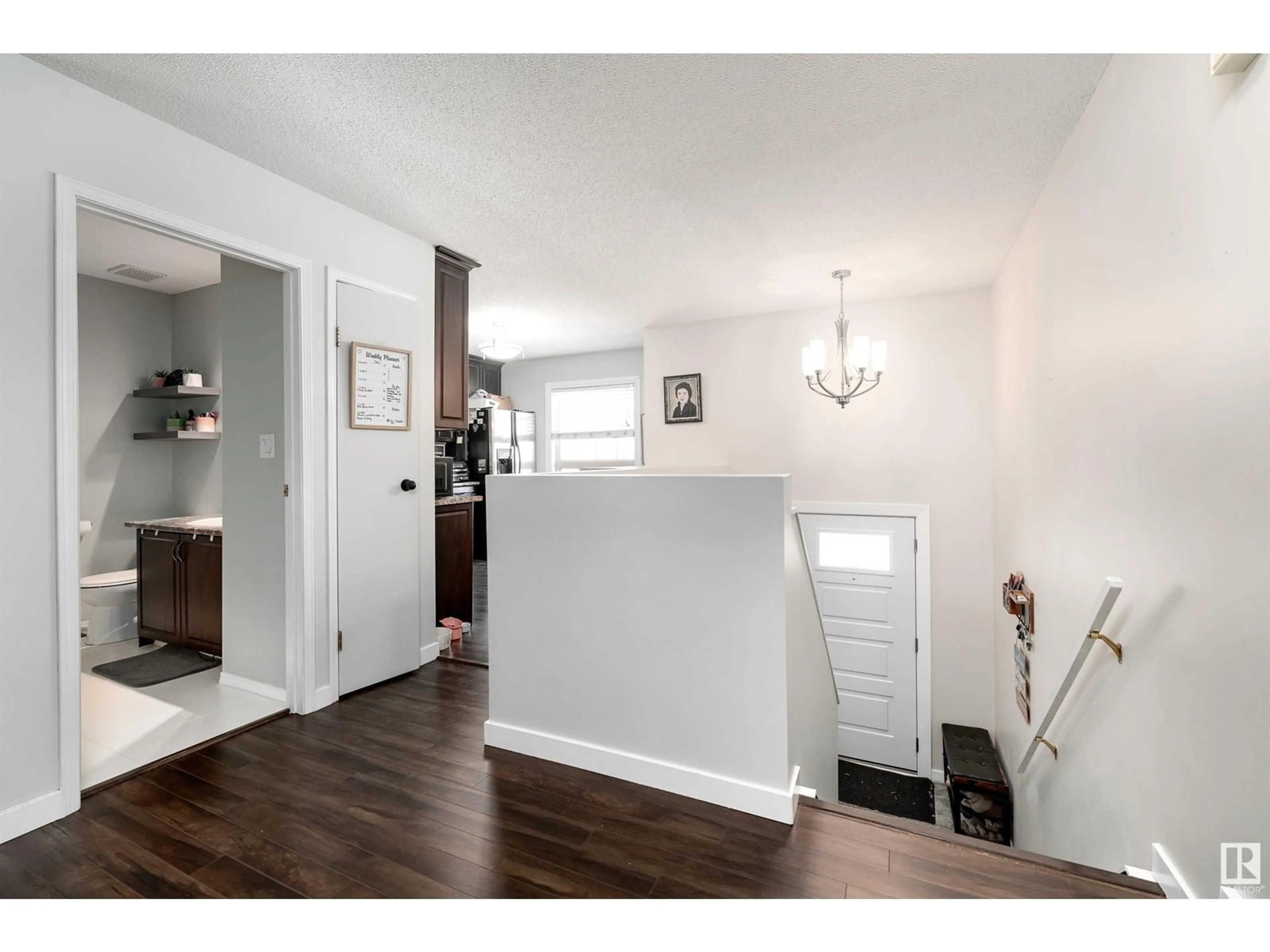 Indoor entryway for #5 4630 17 AV NW, Edmonton Alberta T6L6H3