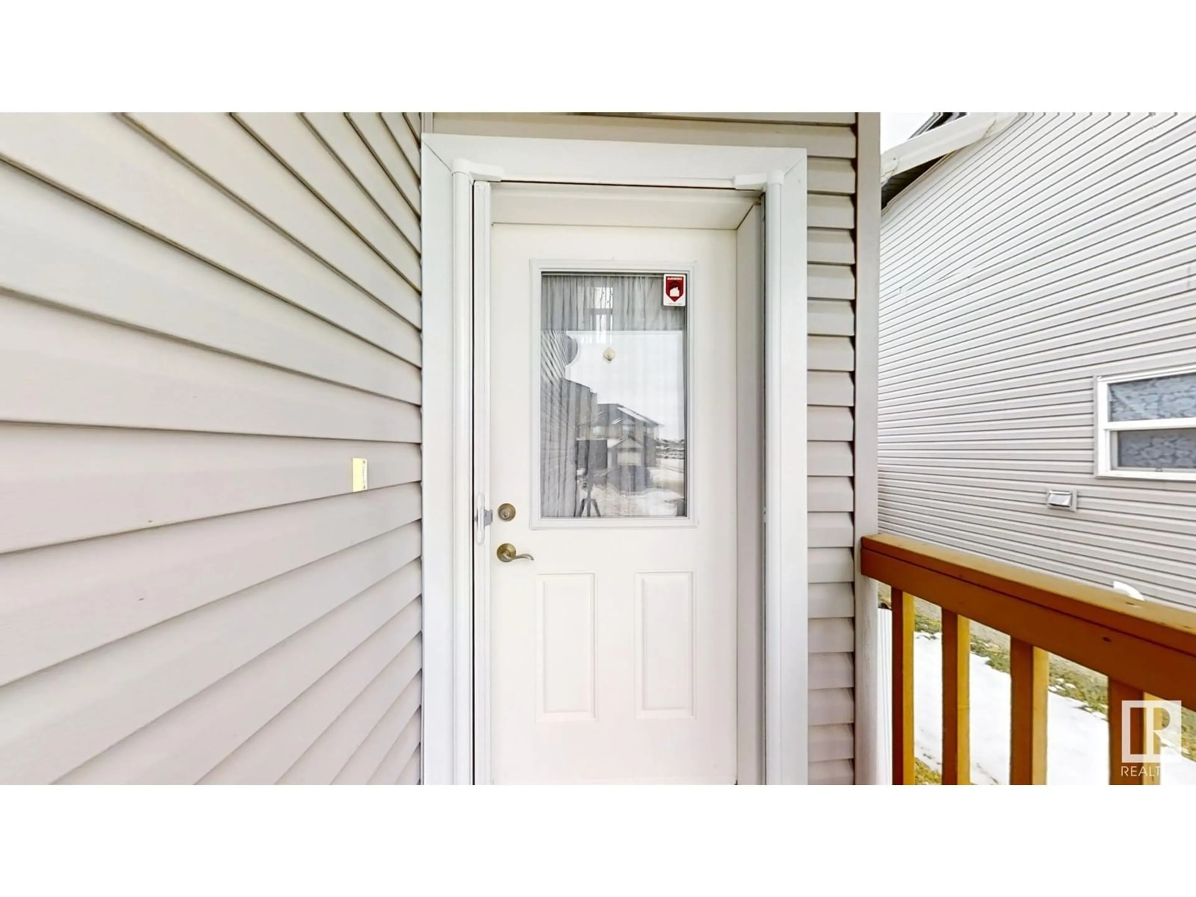 Indoor entryway for 6606 34 Ave, Beaumont Alberta T4X0W7