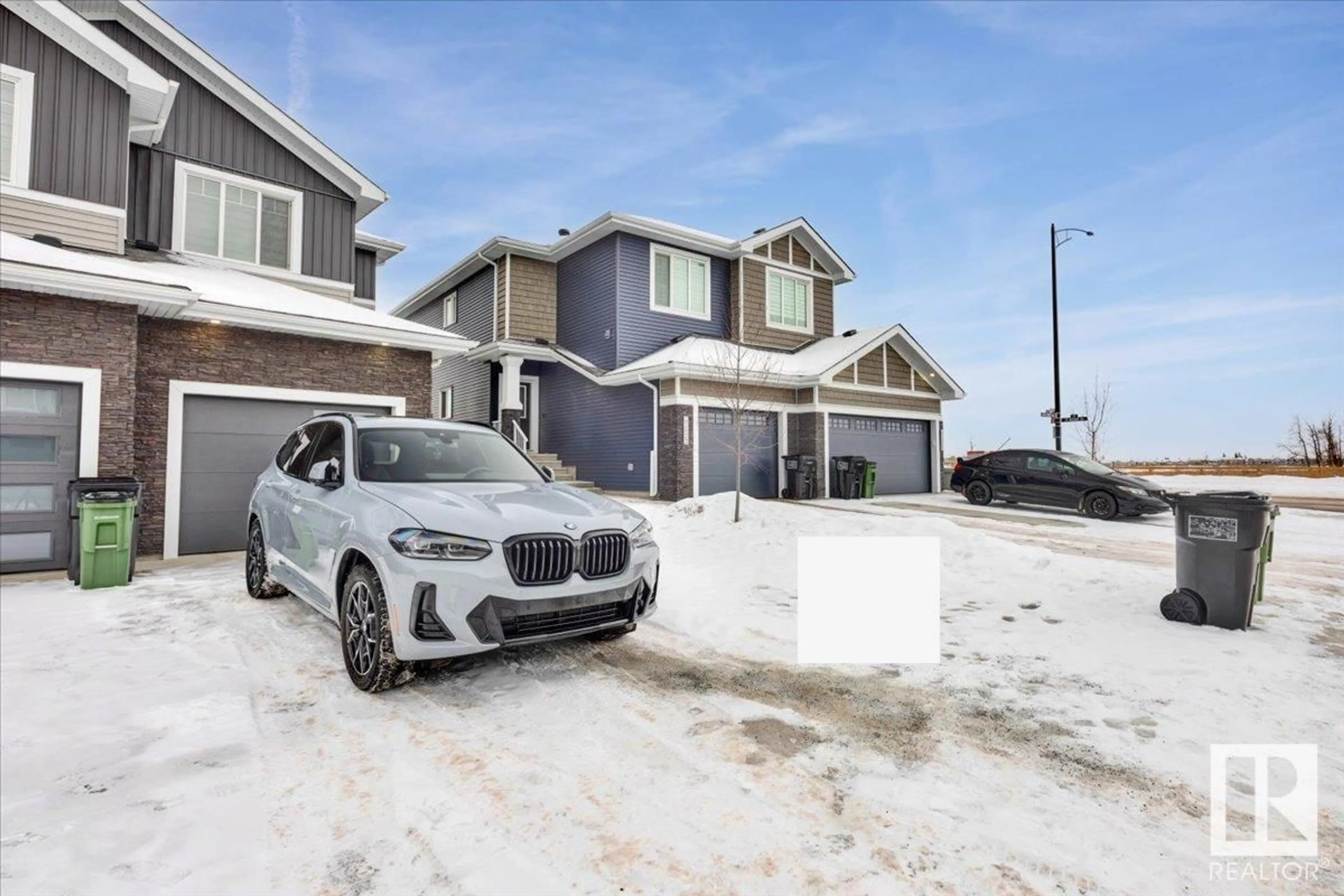 Indoor garage for 2025 164 ST SW, Edmonton Alberta T6W5J9