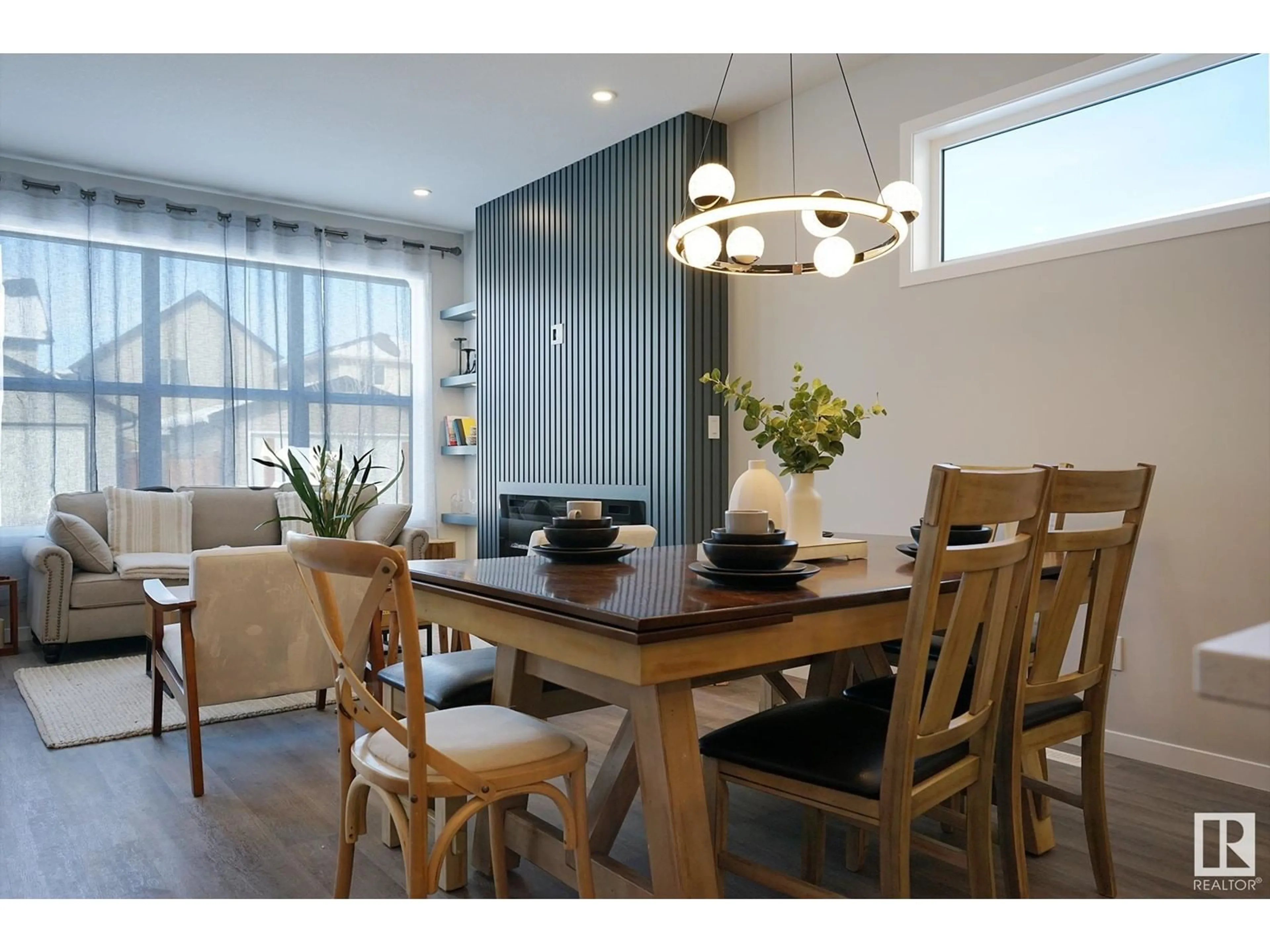 Dining room, wood/laminate floor for 21834 98A AV NW, Edmonton Alberta T5T7J3