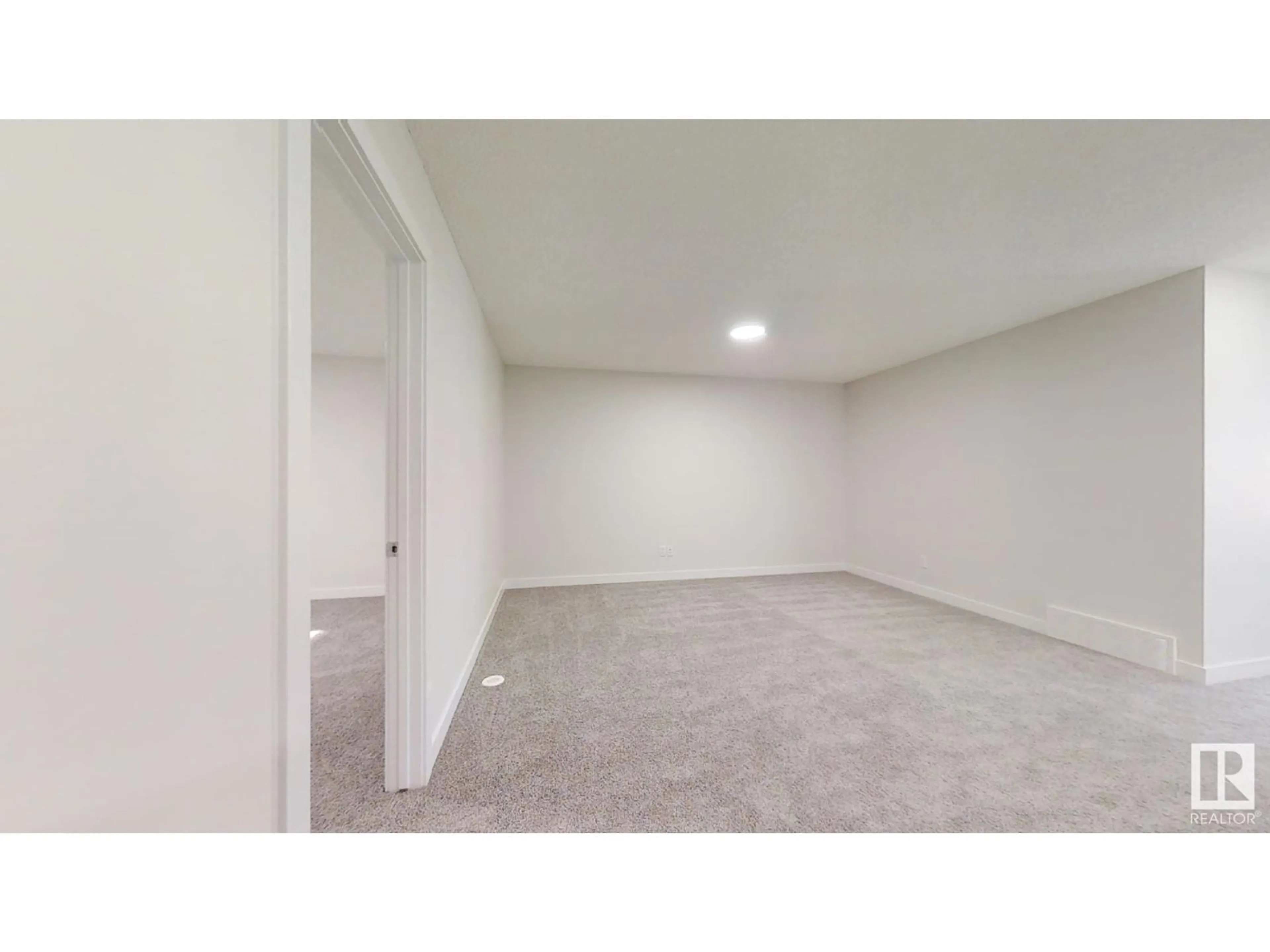 A pic of a room for 1627 12 AV NW, Edmonton Alberta T6T2S5