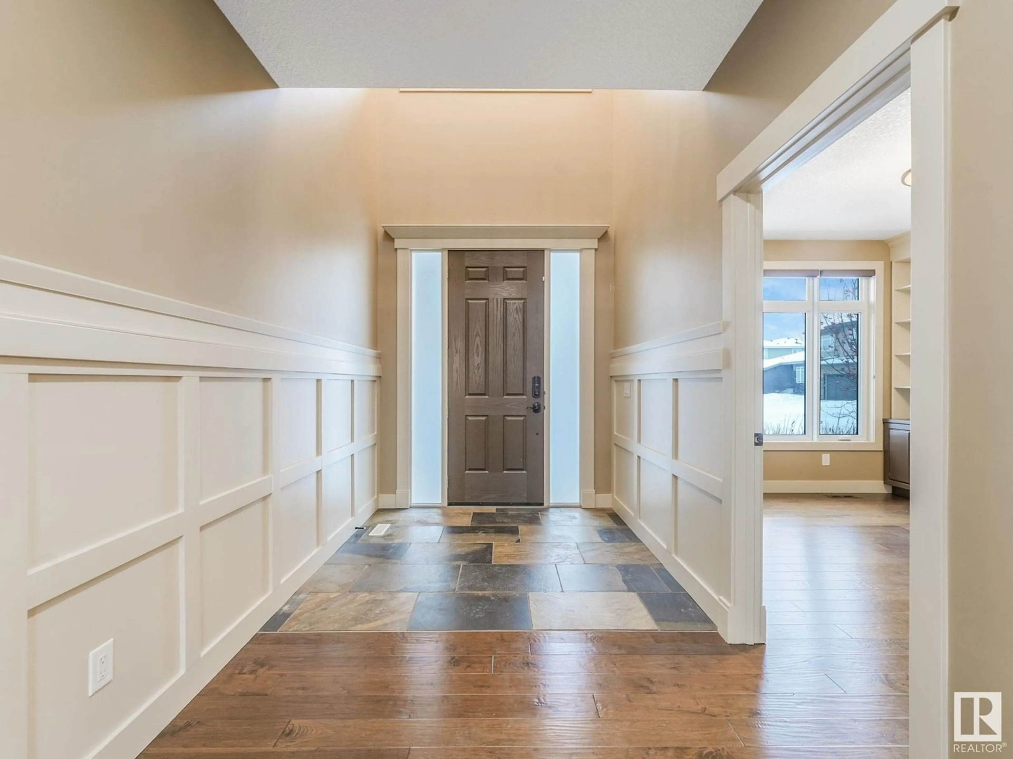 Indoor entryway for 12828 201 ST NW, Edmonton Alberta T5S0E6