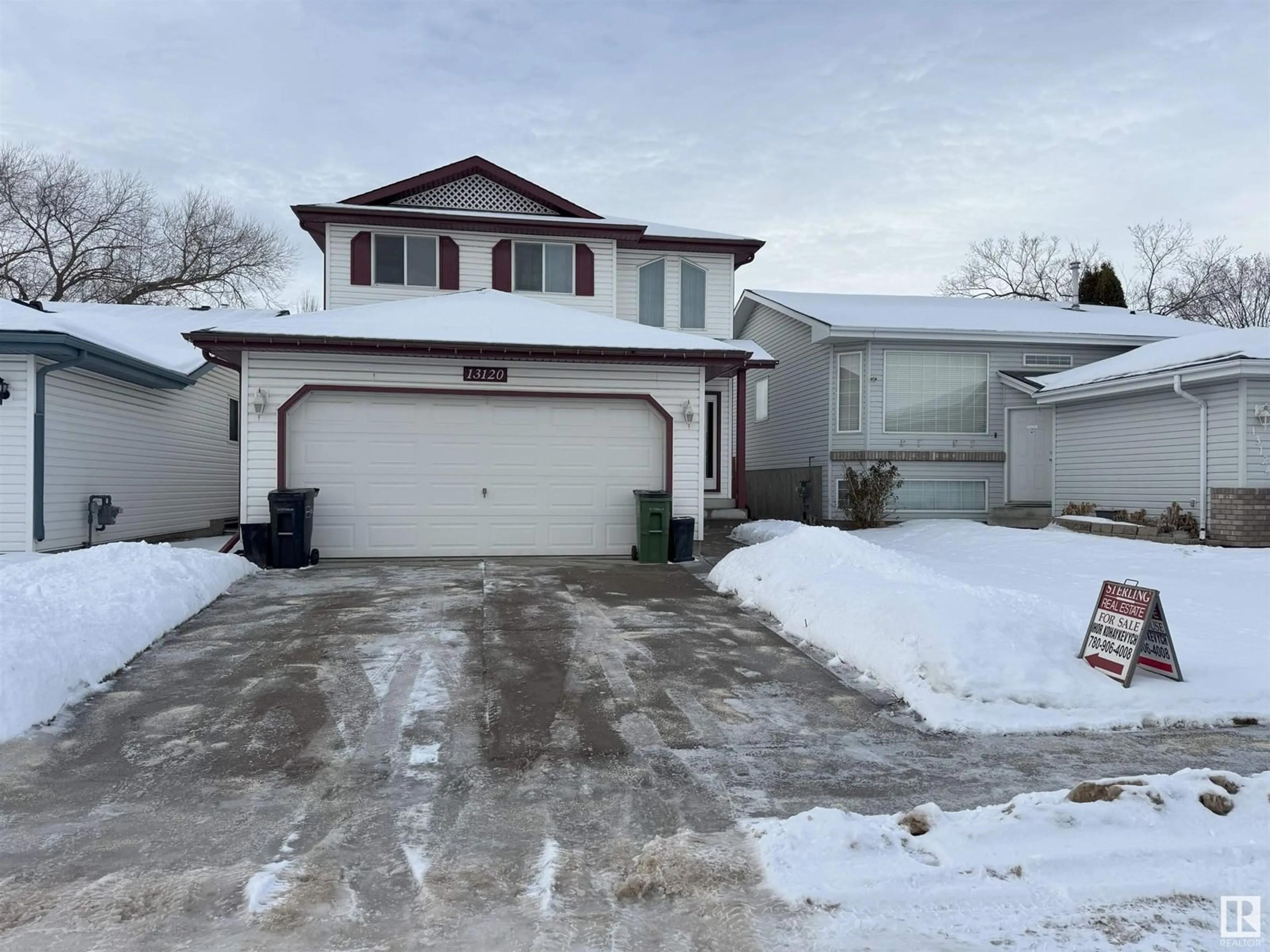 A pic from outside/outdoor area/front of a property/back of a property/a pic from drone, street for 13120 36 ST NW NW, Edmonton Alberta T5A5C7