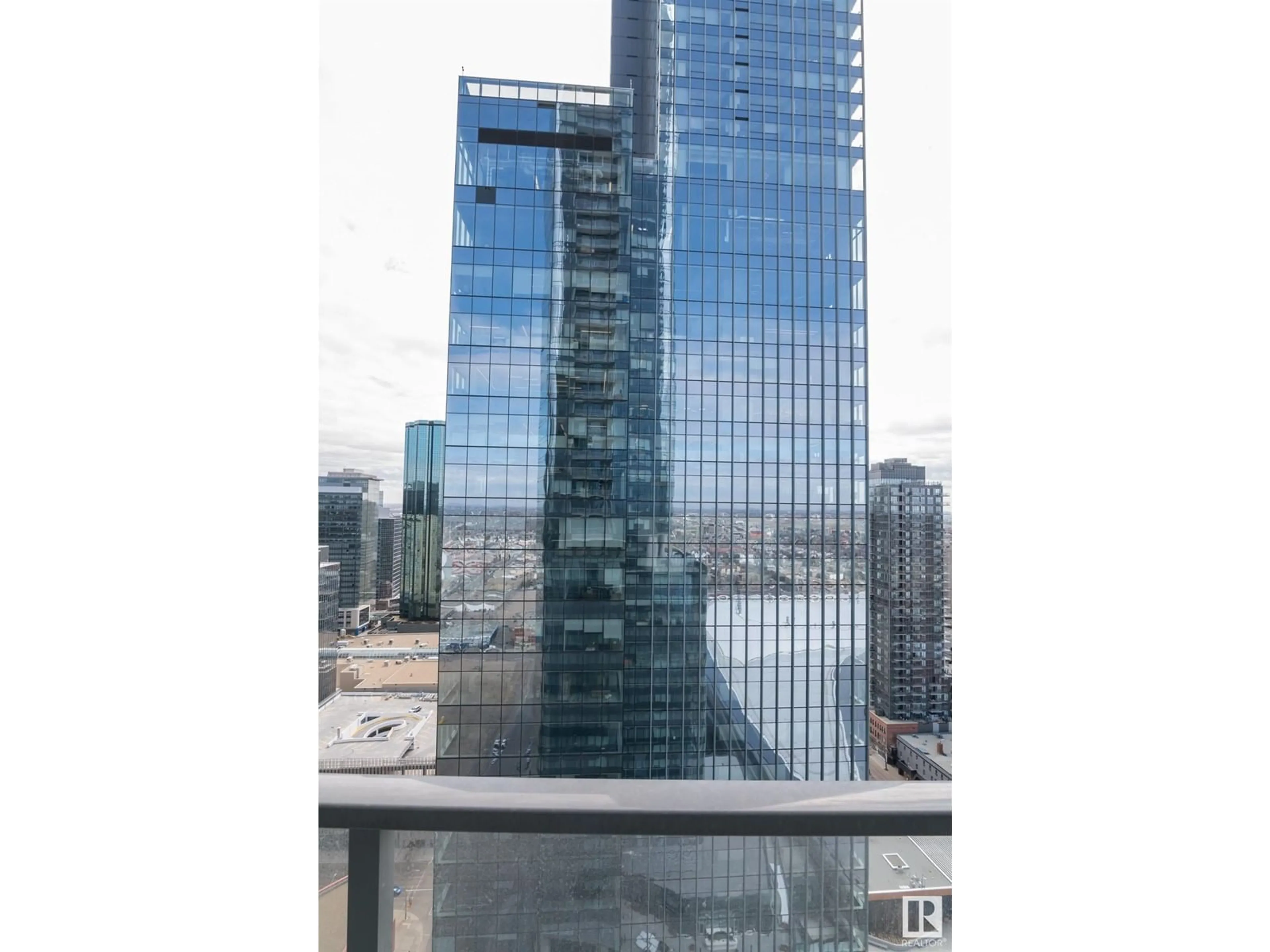 Blurry image for 2609 10360 102 ST NW, Edmonton Alberta T5J0K6