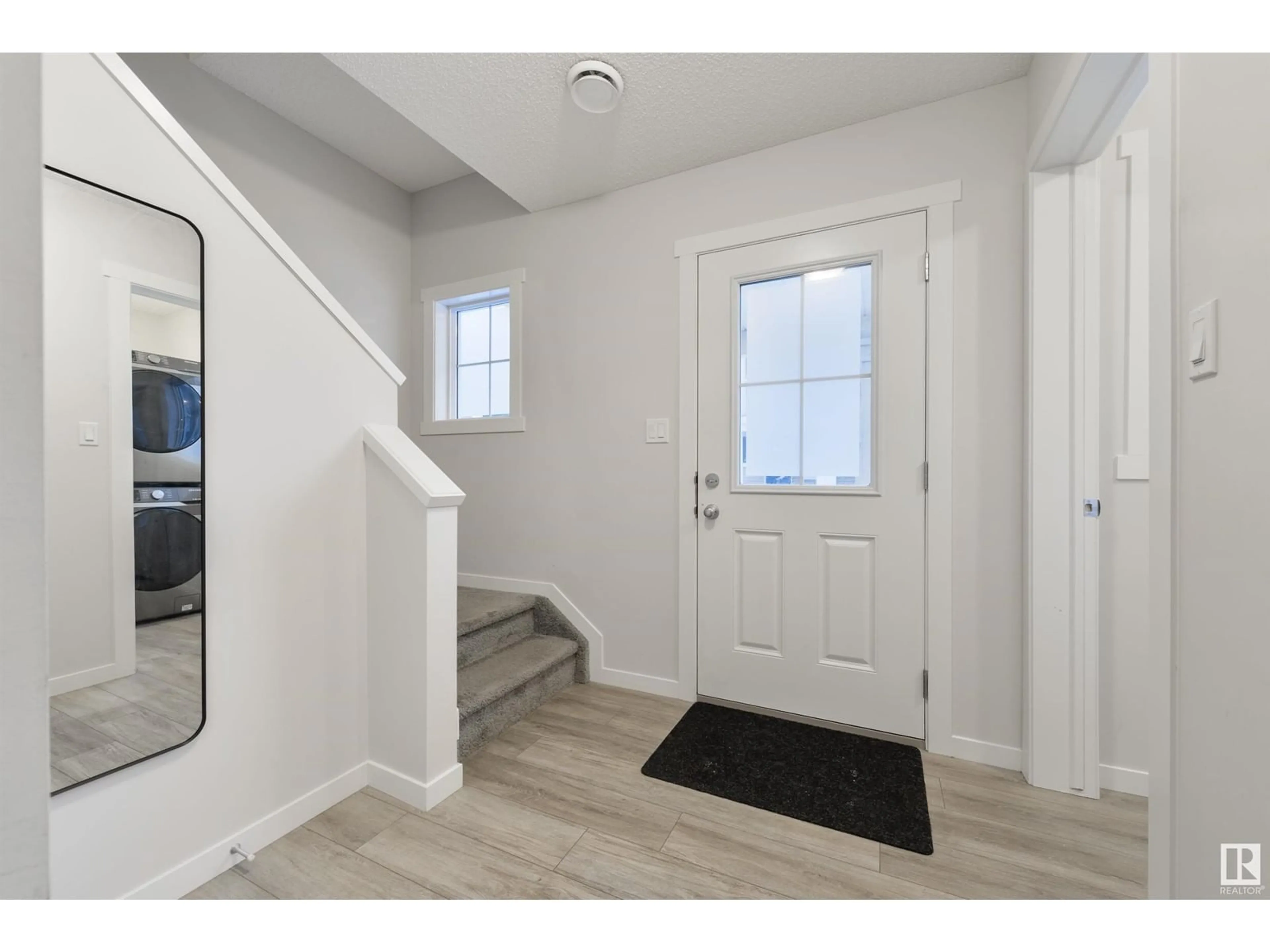 Indoor entryway for #42 1110 DANIELS LINK SW, Edmonton Alberta T6W4N6