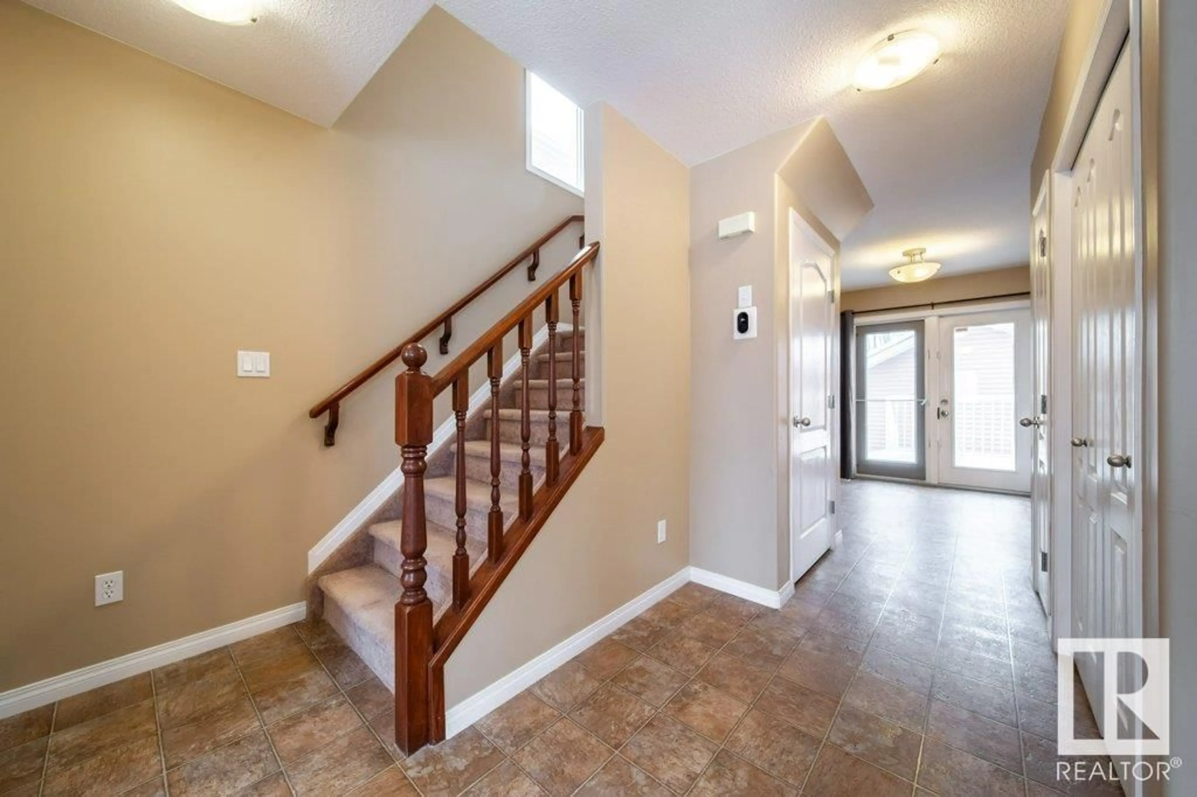 Indoor entryway for 3820 53 ST, Gibbons Alberta T0A1N0