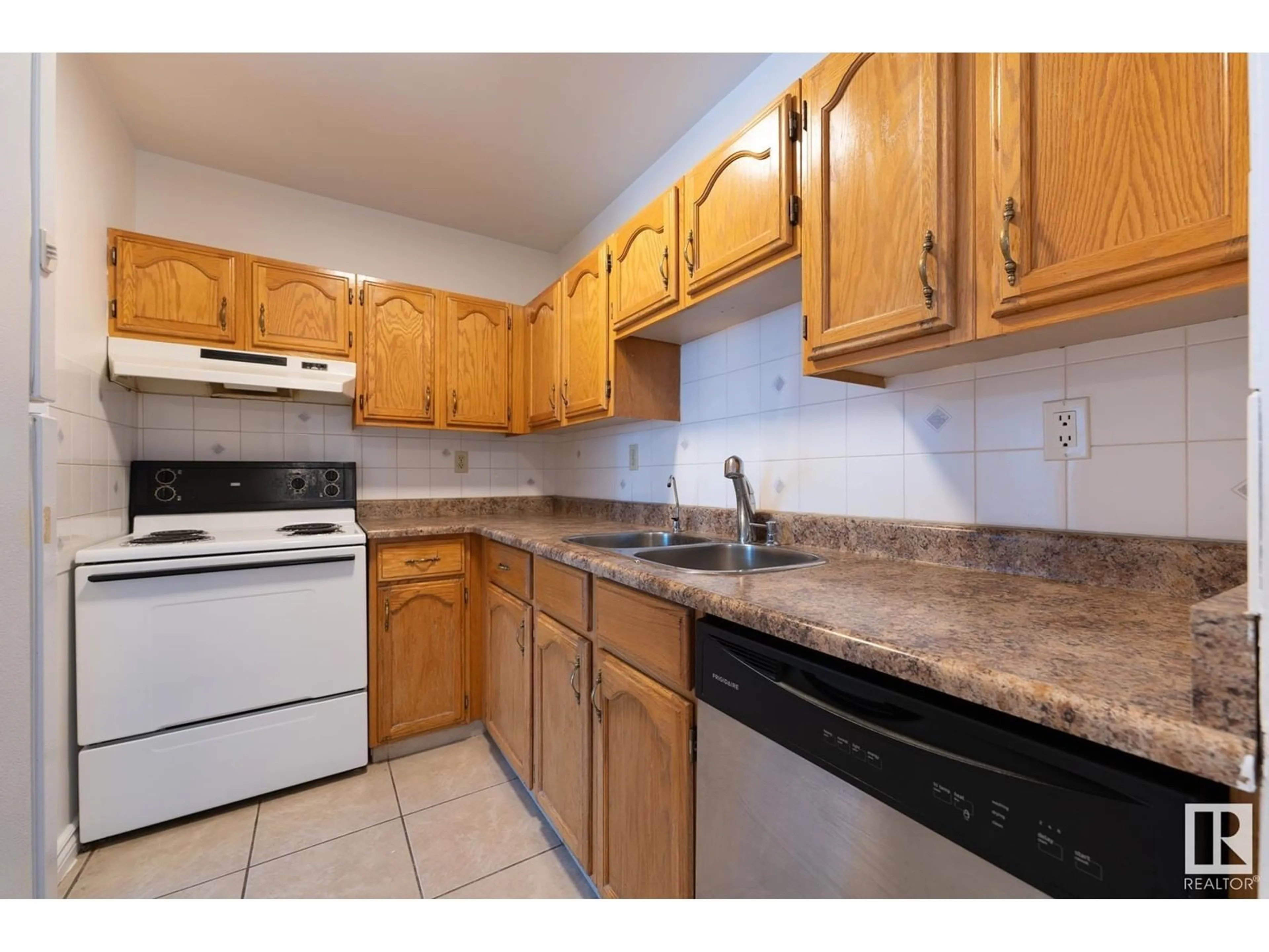 Standard kitchen, unknown for #701 10145 109 ST NW, Edmonton Alberta T5J3M5