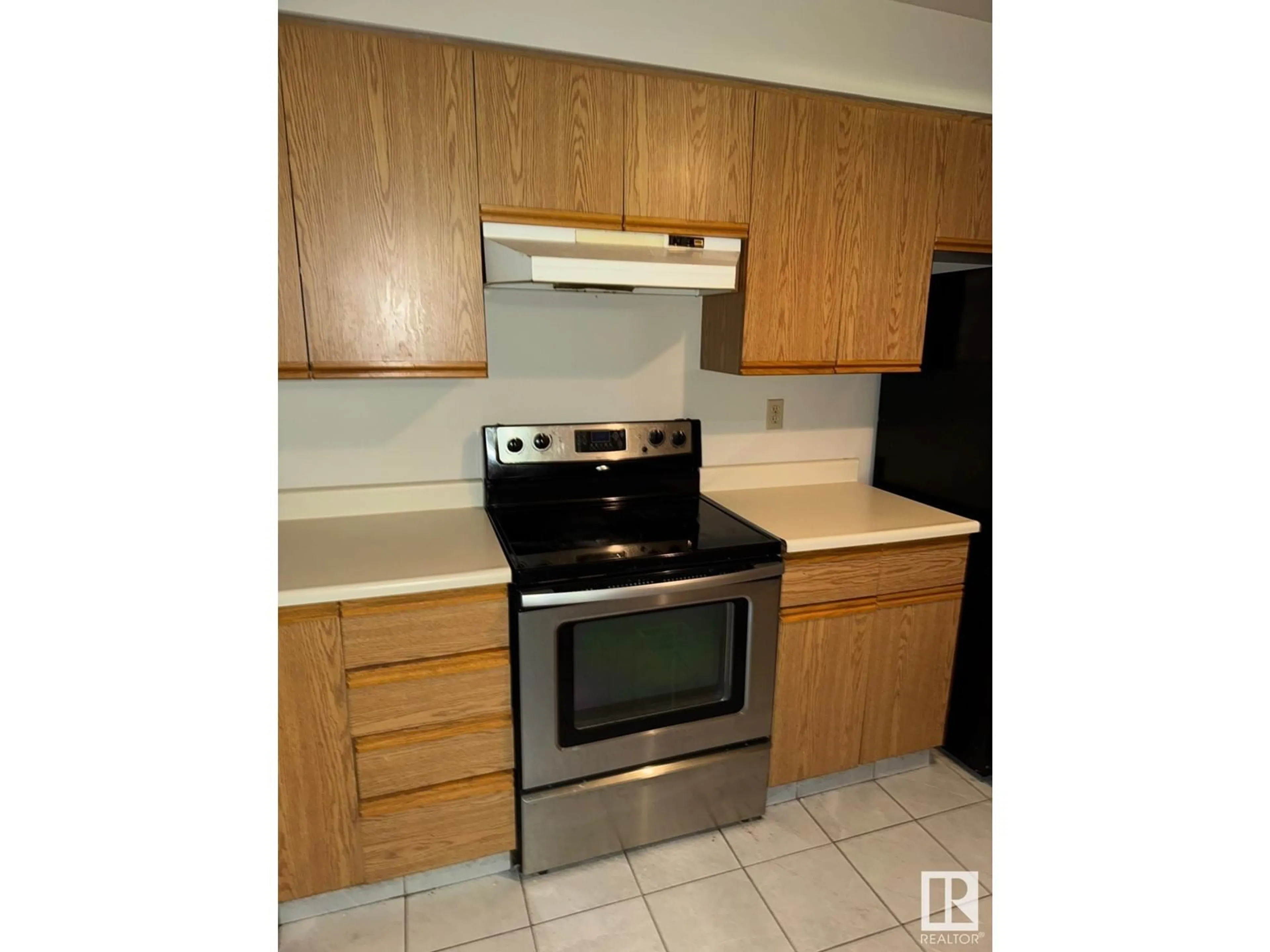 Standard kitchen, unknown for #90 7604 29 AV NW, Edmonton Alberta T6K3Z2