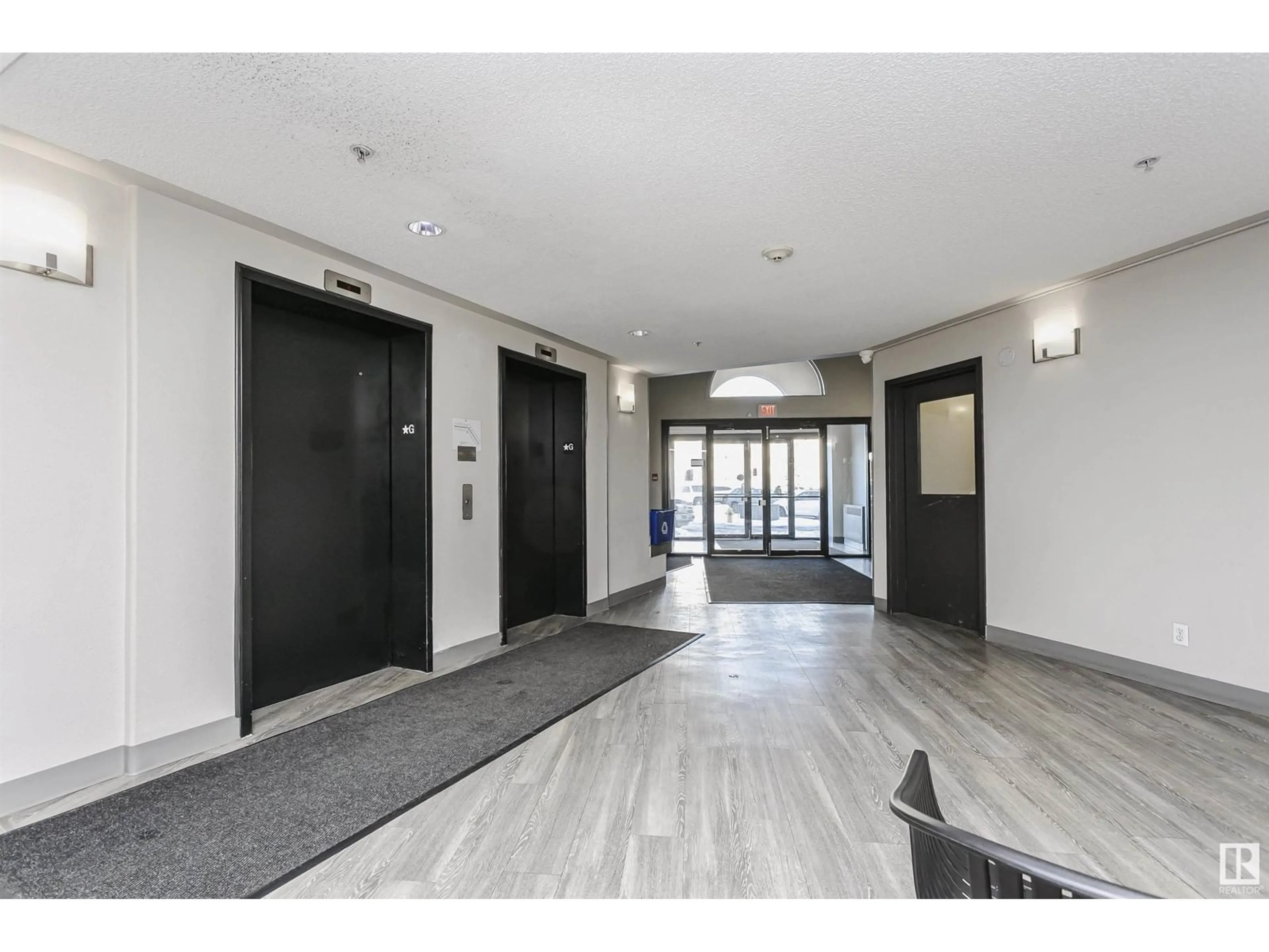 Indoor foyer for #2408 320 CLAREVIEW STATION DR NW, Edmonton Alberta T5Y0E5