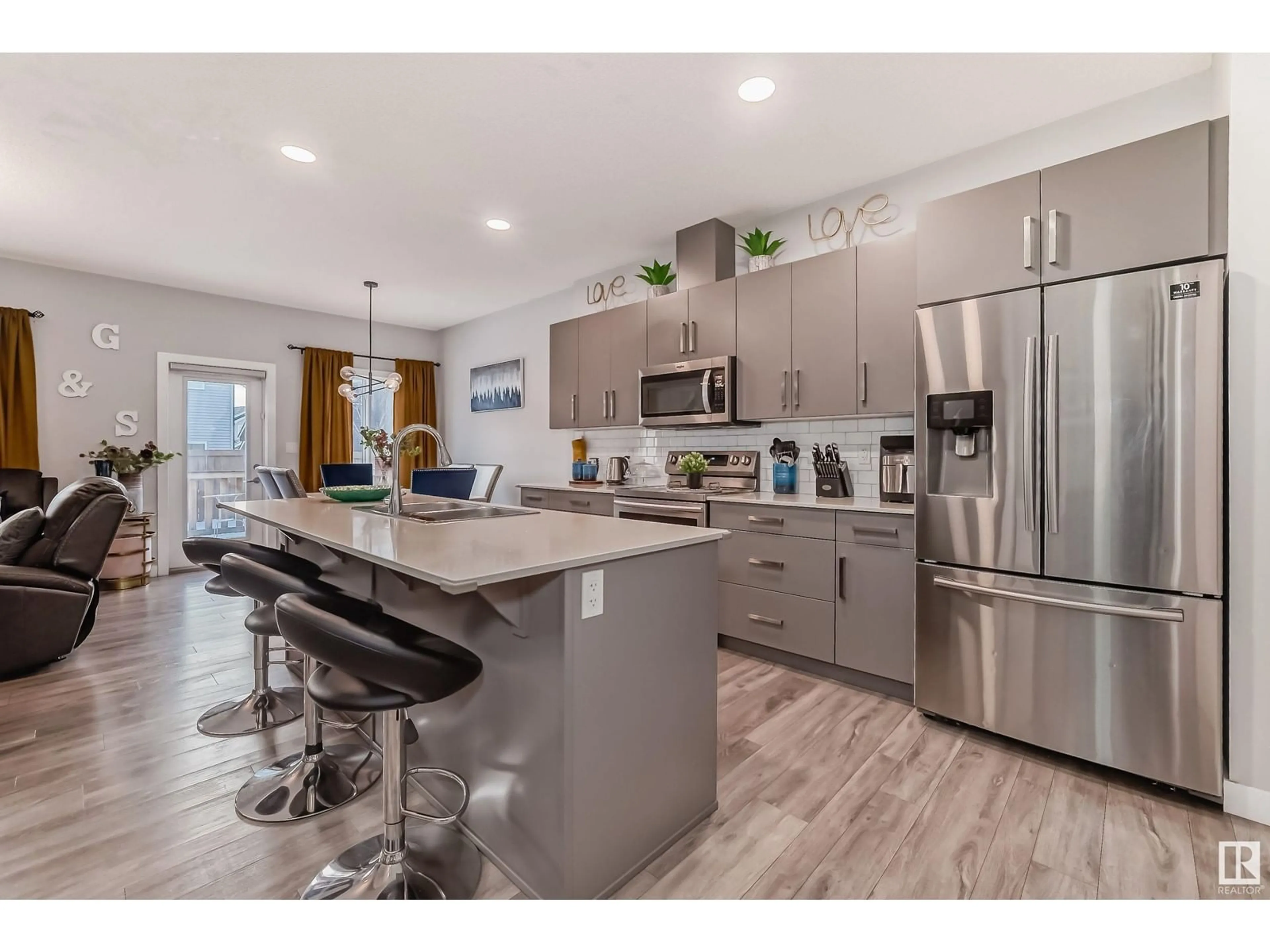 Open concept kitchen, unknown for 2516 CASEY WY SW, Edmonton Alberta T6W3N3