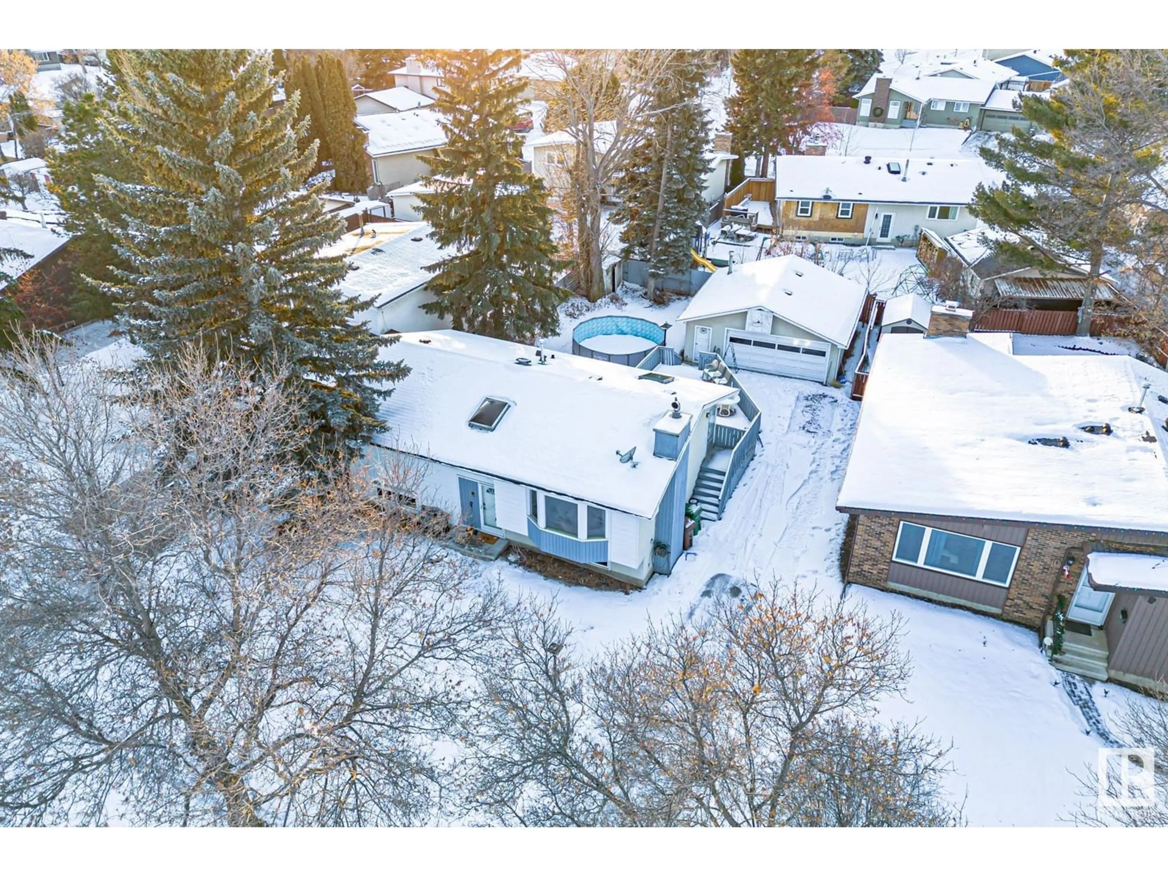 A pic from outside/outdoor area/front of a property/back of a property/a pic from drone, street for 12 FAIR OAKS DR, St. Albert Alberta T8N1P8