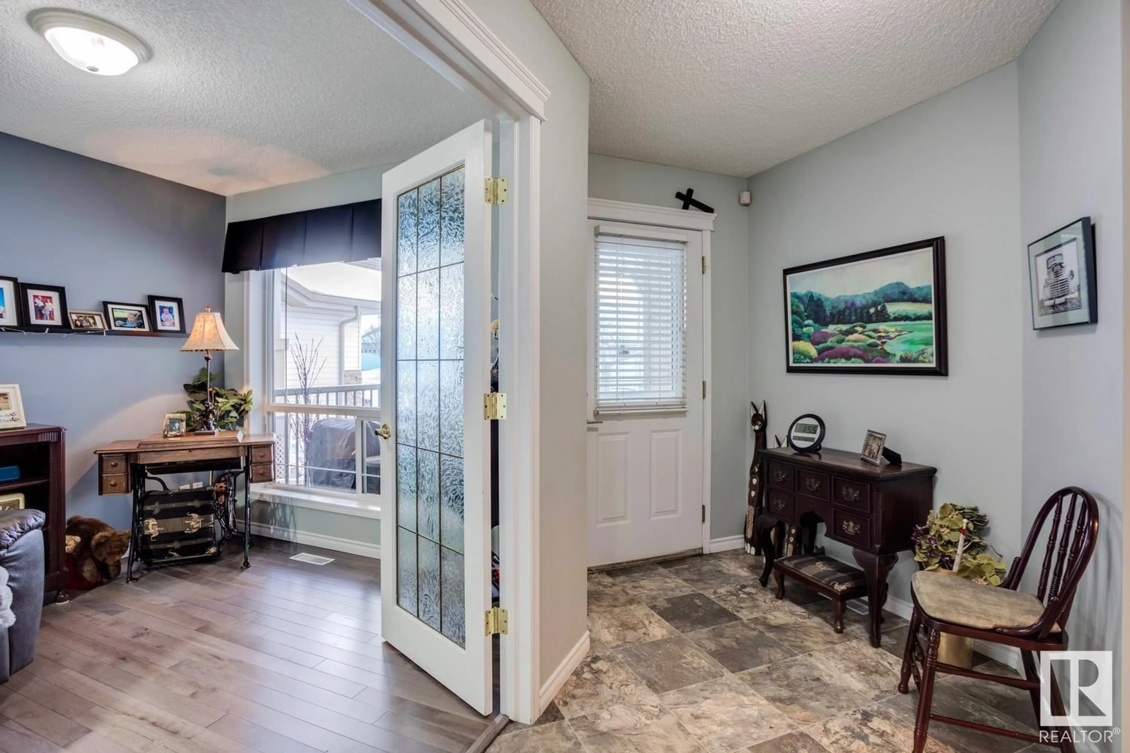 Indoor entryway for #27 4 HERITAGE WY, St. Albert Alberta T8N6W3