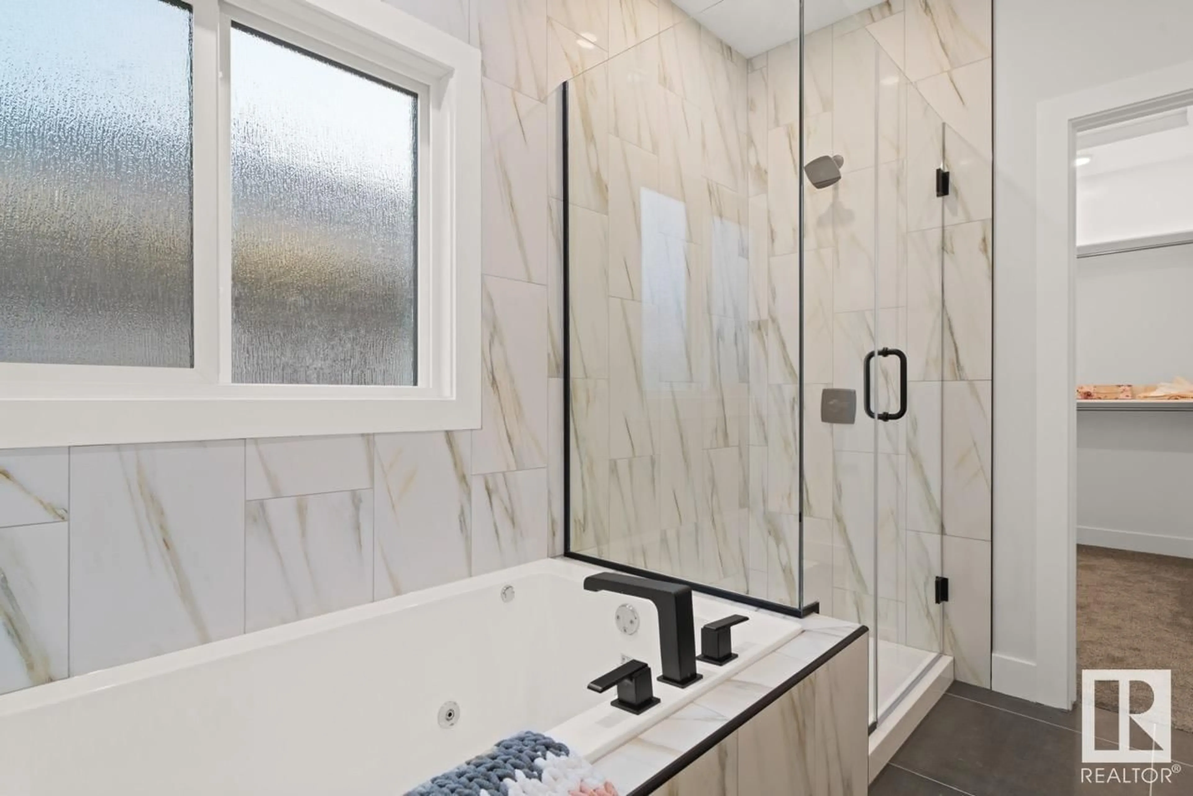 Contemporary bathroom, ceramic/tile floor for 11 REDPOLL WD, St. Albert Alberta T8N8B7