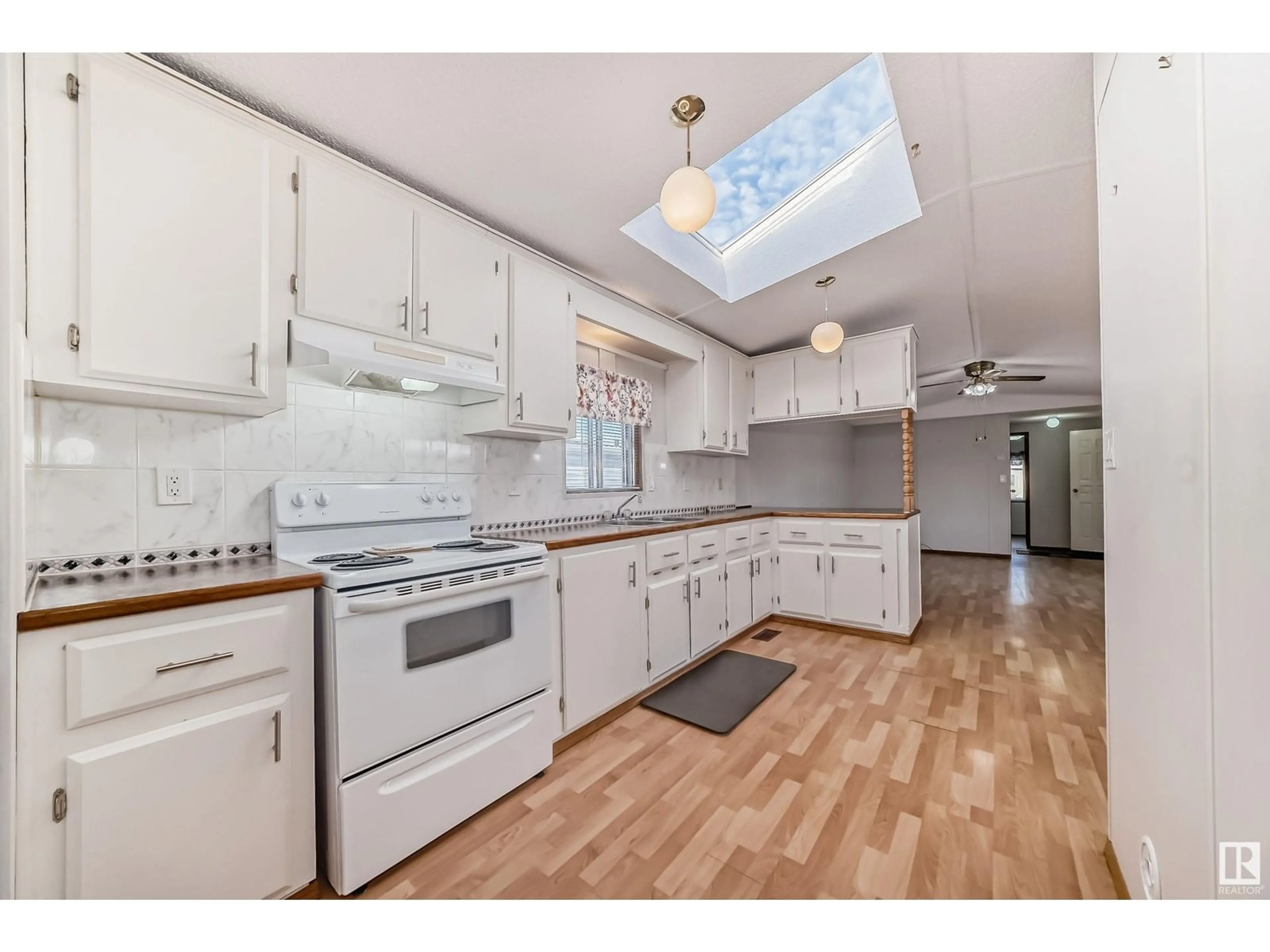 Unknown for 11 Evergreen Park NW, Edmonton Alberta T5Y4M2