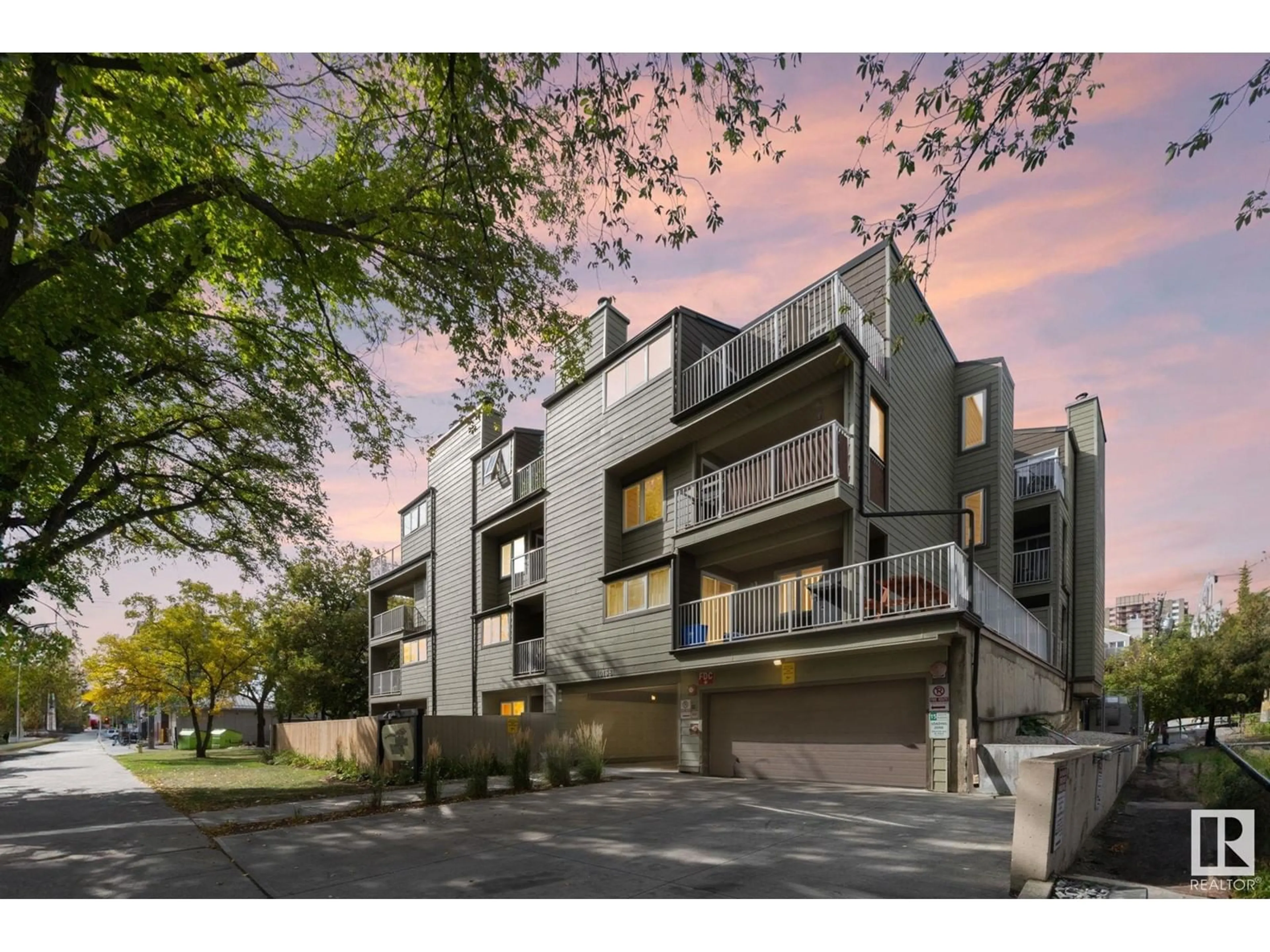 A pic from outside/outdoor area/front of a property/back of a property/a pic from drone, street for #203 - 10138 116 ST, Edmonton Alberta T5K1V8