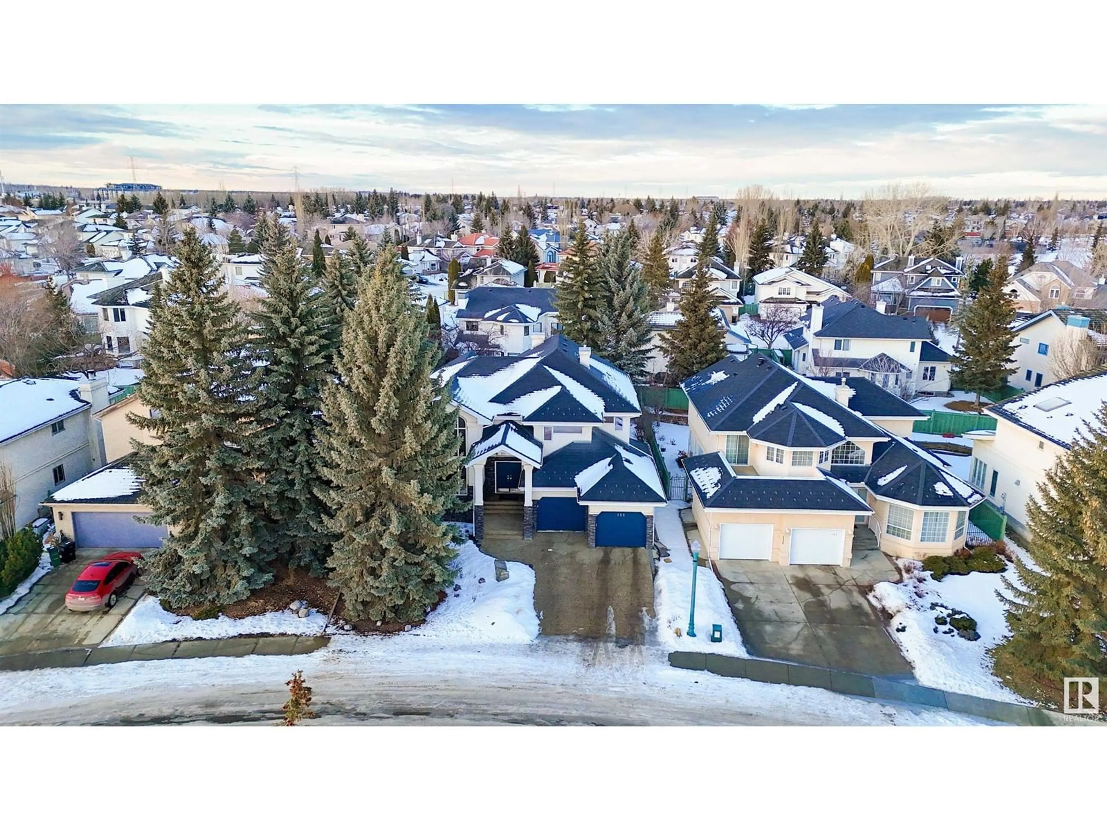 A pic from outside/outdoor area/front of a property/back of a property/a pic from drone, mountain view for 156 WEAVER DR NW, Edmonton Alberta T6M2K3