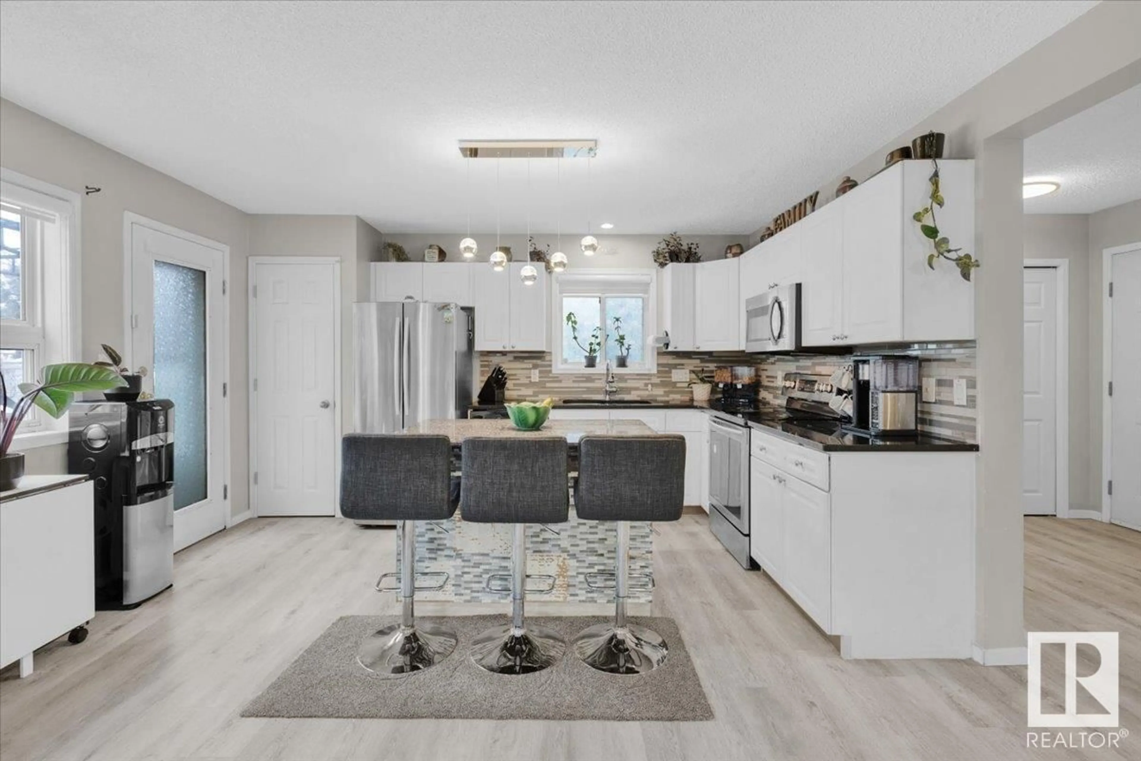 Open concept kitchen, ceramic/tile floor for 431 Breckenridge Lane NW, Edmonton Alberta T5T6E2