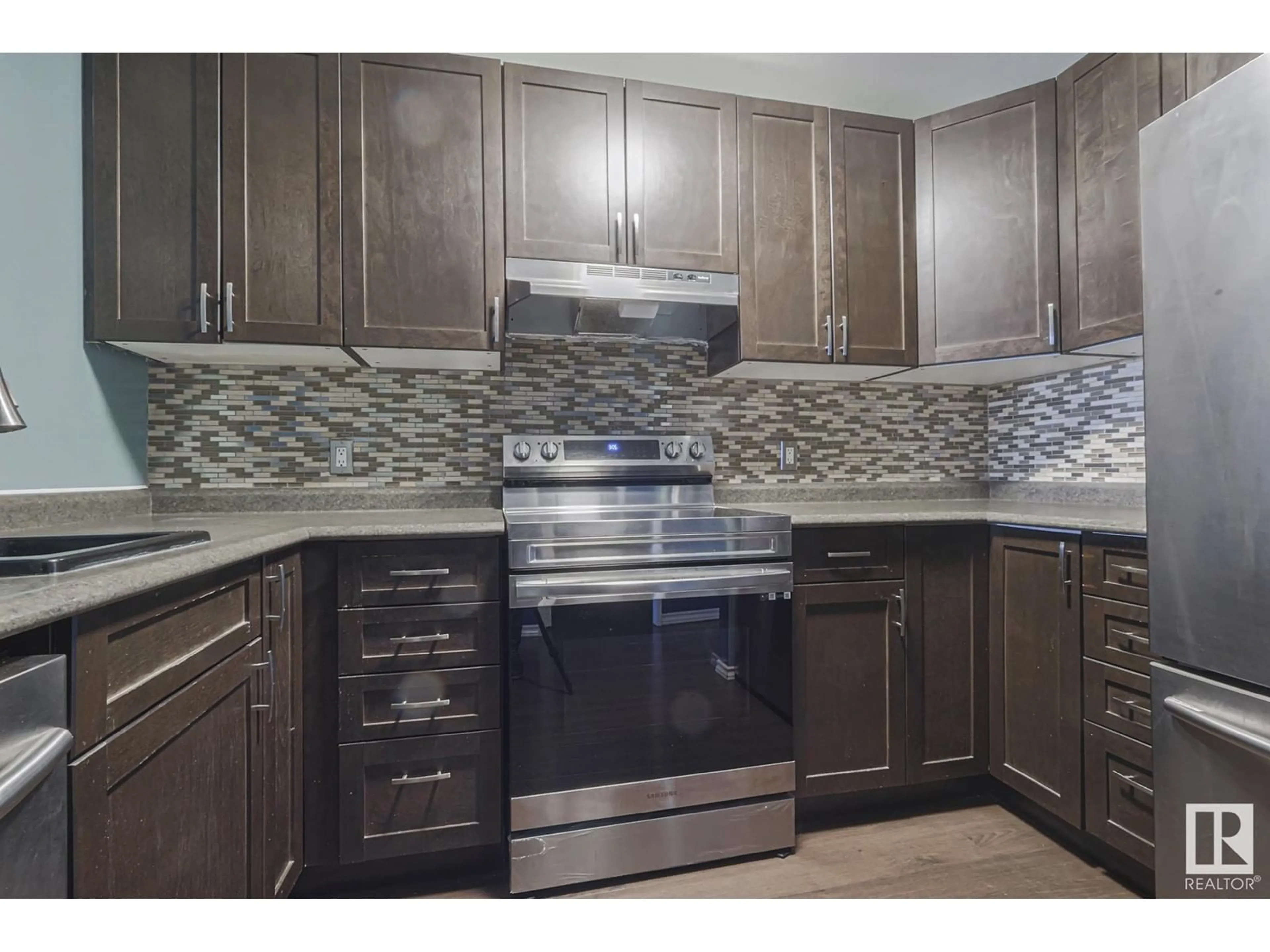 Standard kitchen, unknown for #408 14816 26 ST NW, Edmonton Alberta T5Y2G4