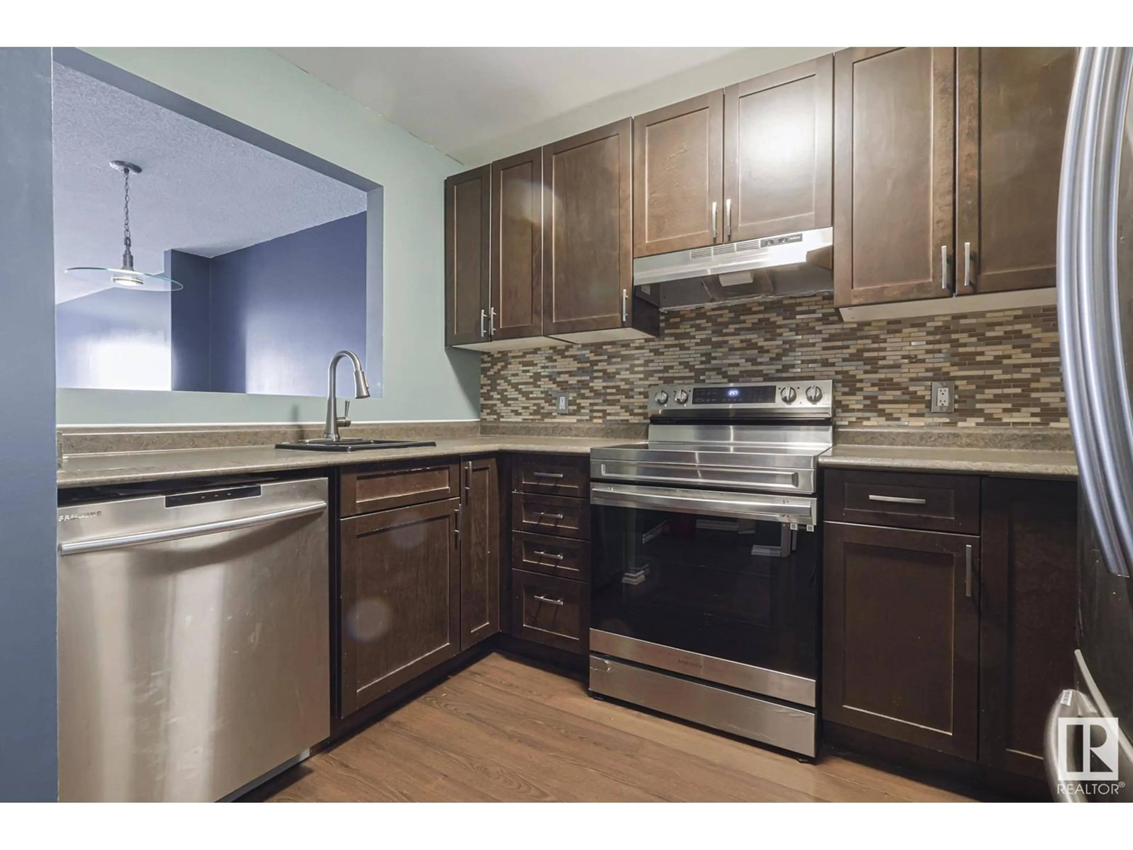 Standard kitchen, unknown for #408 14816 26 ST NW, Edmonton Alberta T5Y2G4