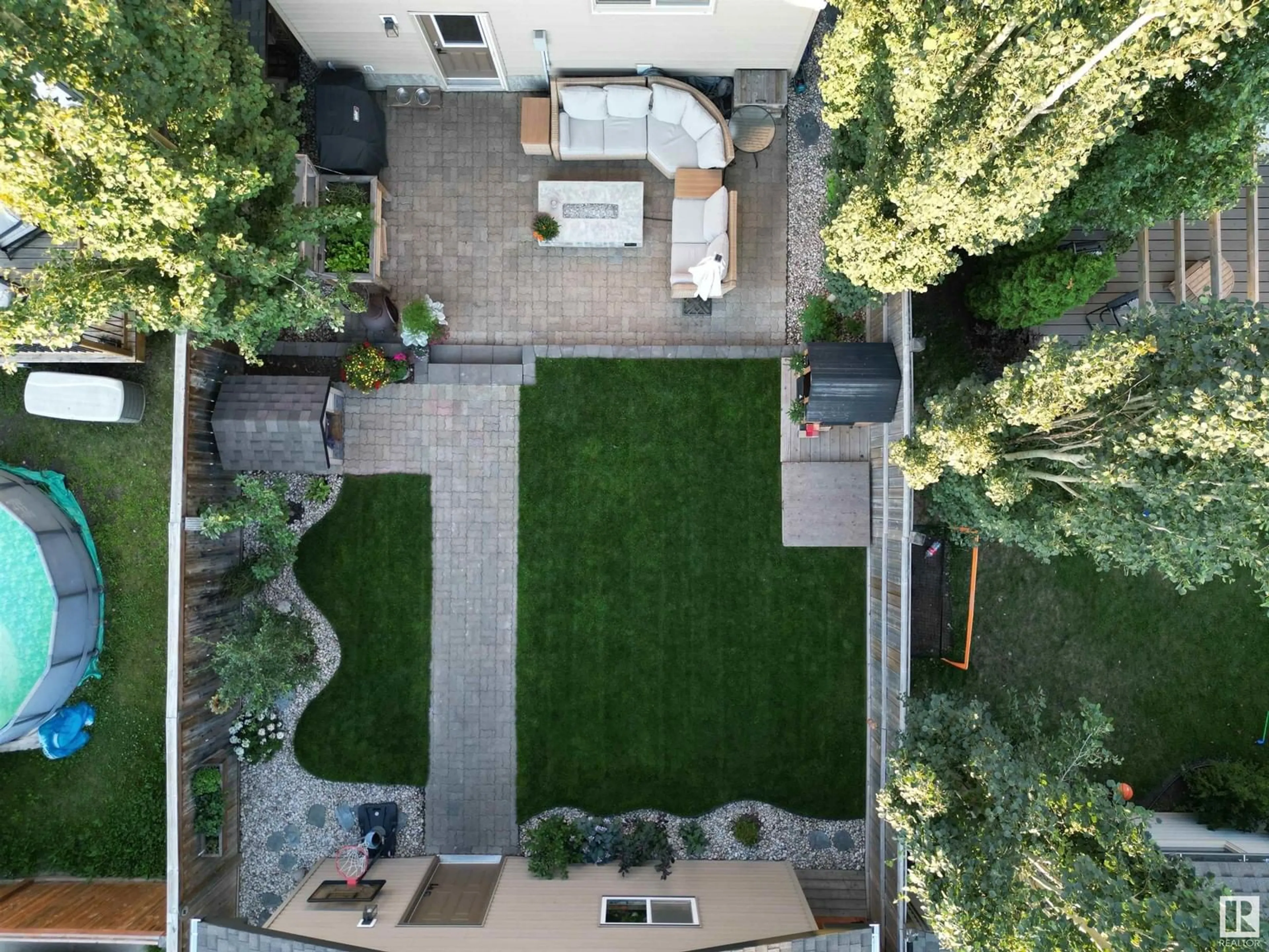 A pic from outside/outdoor area/front of a property/back of a property/a pic from drone, street for 17 Greenbury BV, Spruce Grove Alberta T7X0M1