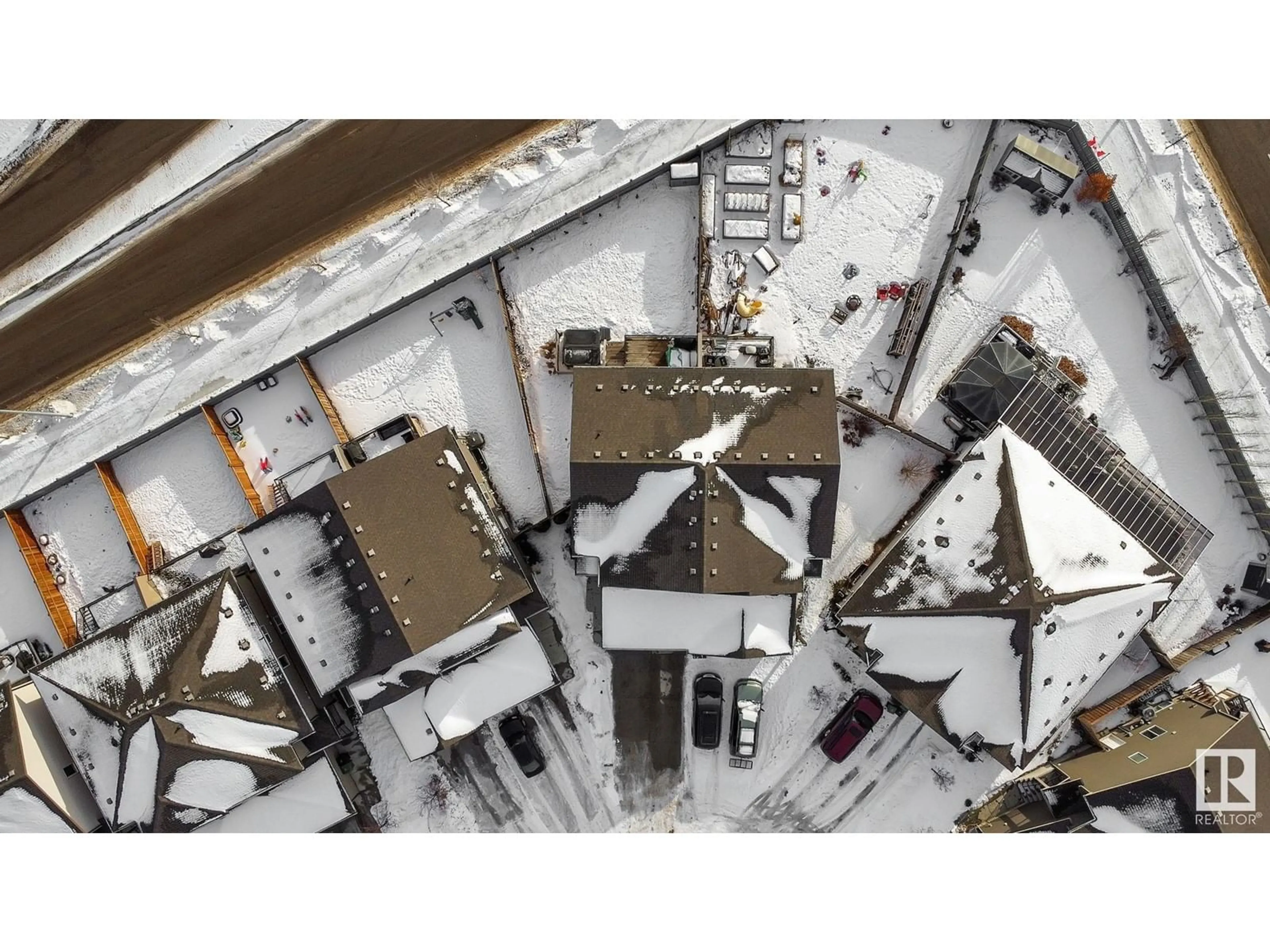 A pic from outside/outdoor area/front of a property/back of a property/a pic from drone, unknown for 73 RICHMOND LI, Fort Saskatchewan Alberta T8L0S2