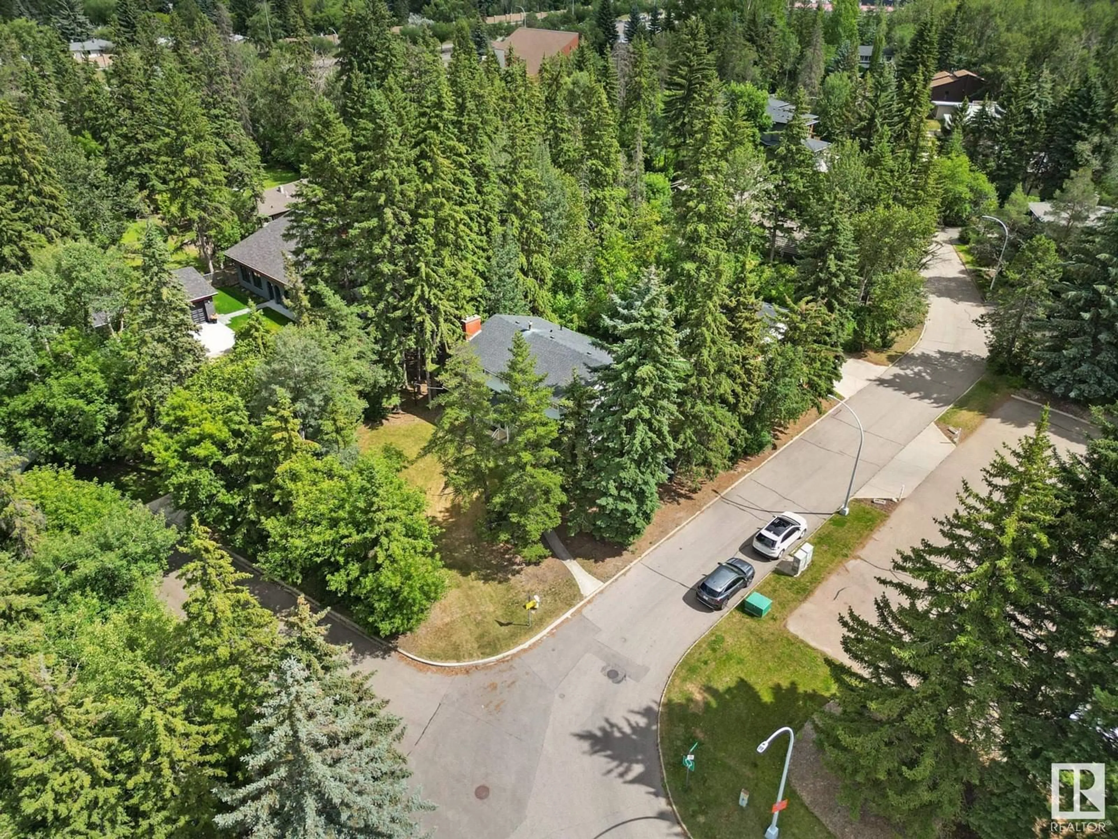 A pic from outside/outdoor area/front of a property/back of a property/a pic from drone, forest/trees view for 9 GLENVIEW CR, St. Albert Alberta T8N1B6