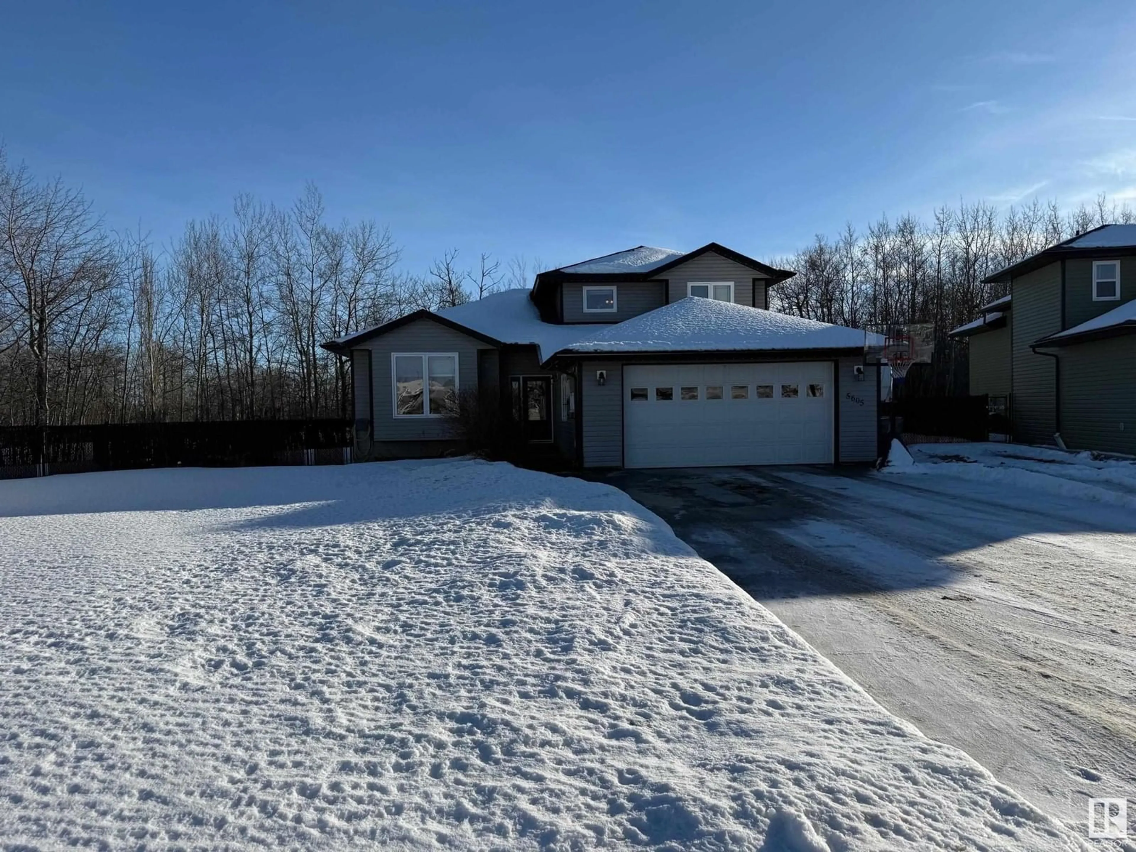 A pic from outside/outdoor area/front of a property/back of a property/a pic from drone, street for 5605 48 AV, St. Paul Town Alberta T0A3A1