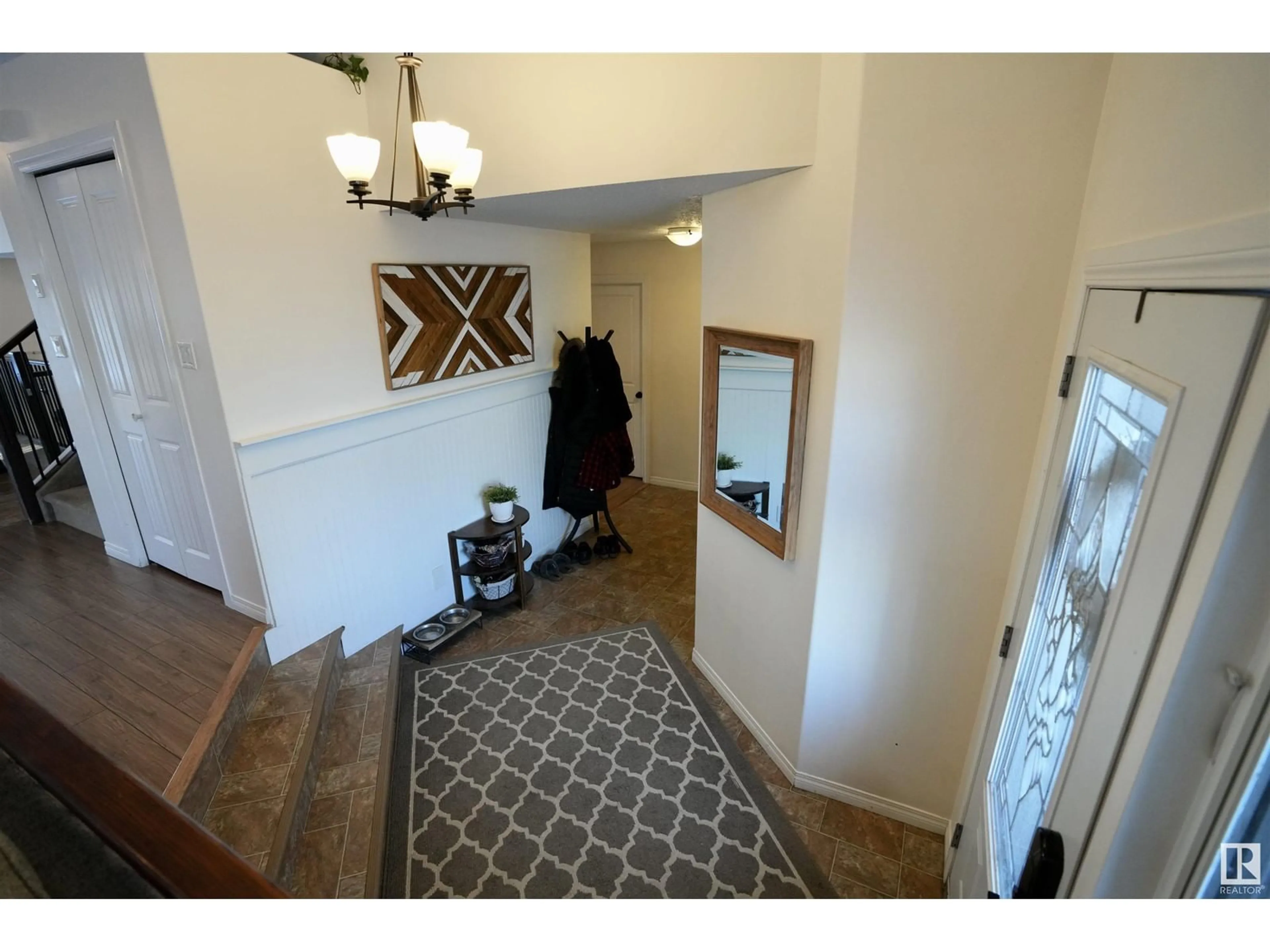 Indoor entryway for 5605 48 AV, St. Paul Town Alberta T0A3A1